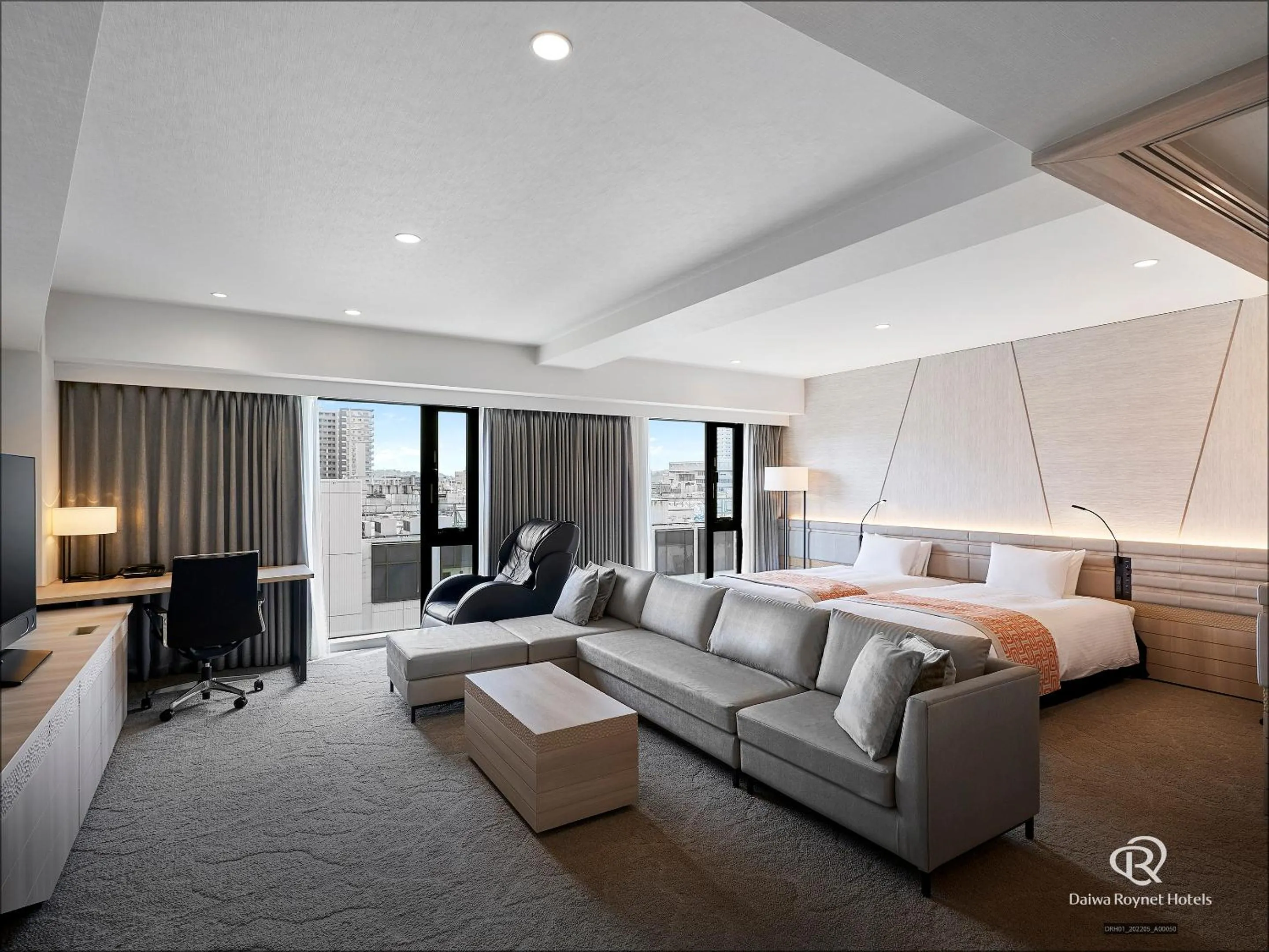 Photo of the whole room, Bed in Daiwa Roynet Hotel Sendai Ichibancho PREMIER