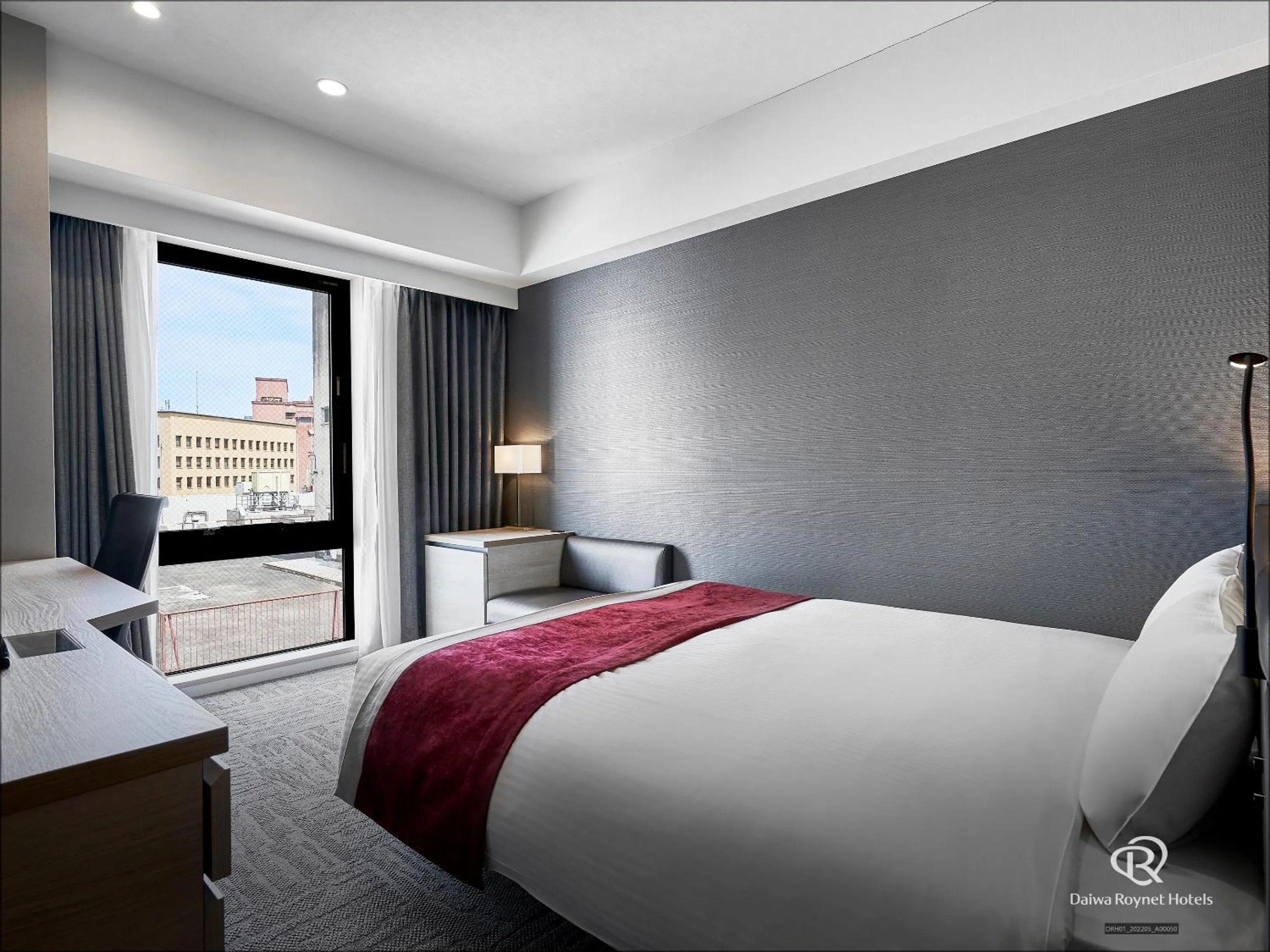 Bed in Daiwa Roynet Hotel Sendai Ichibancho PREMIER