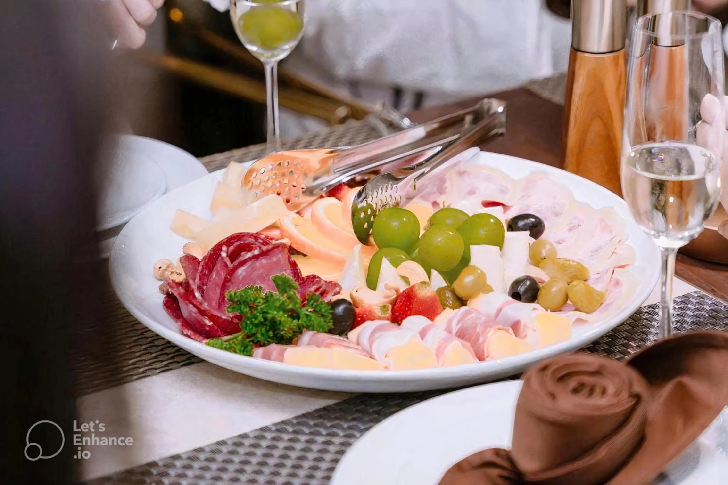 Breakfast in Minasi HanoiOi Lakeside Hotel