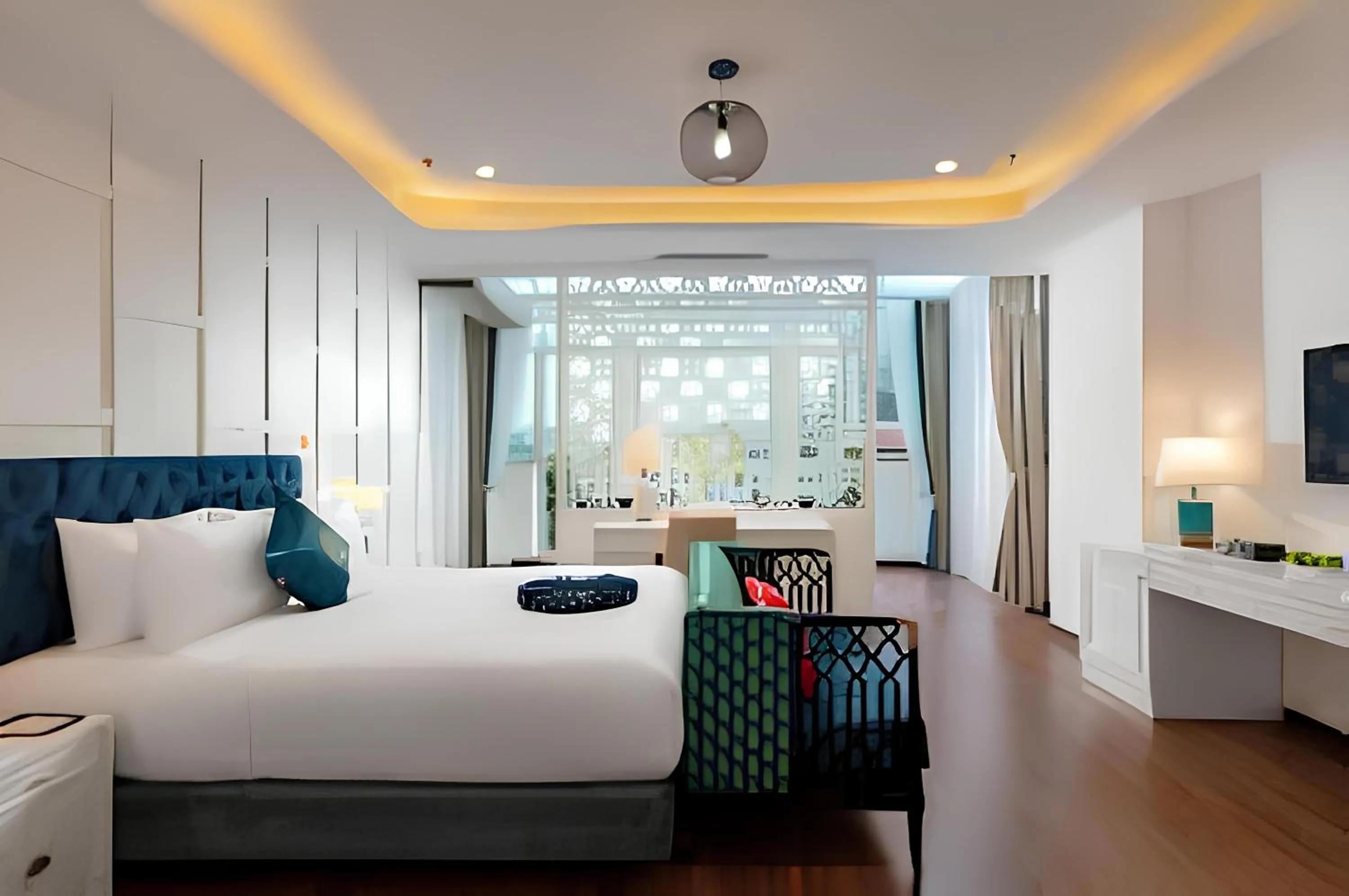 Suite with Terrace in Minasi HanoiOi Lakeside Hotel