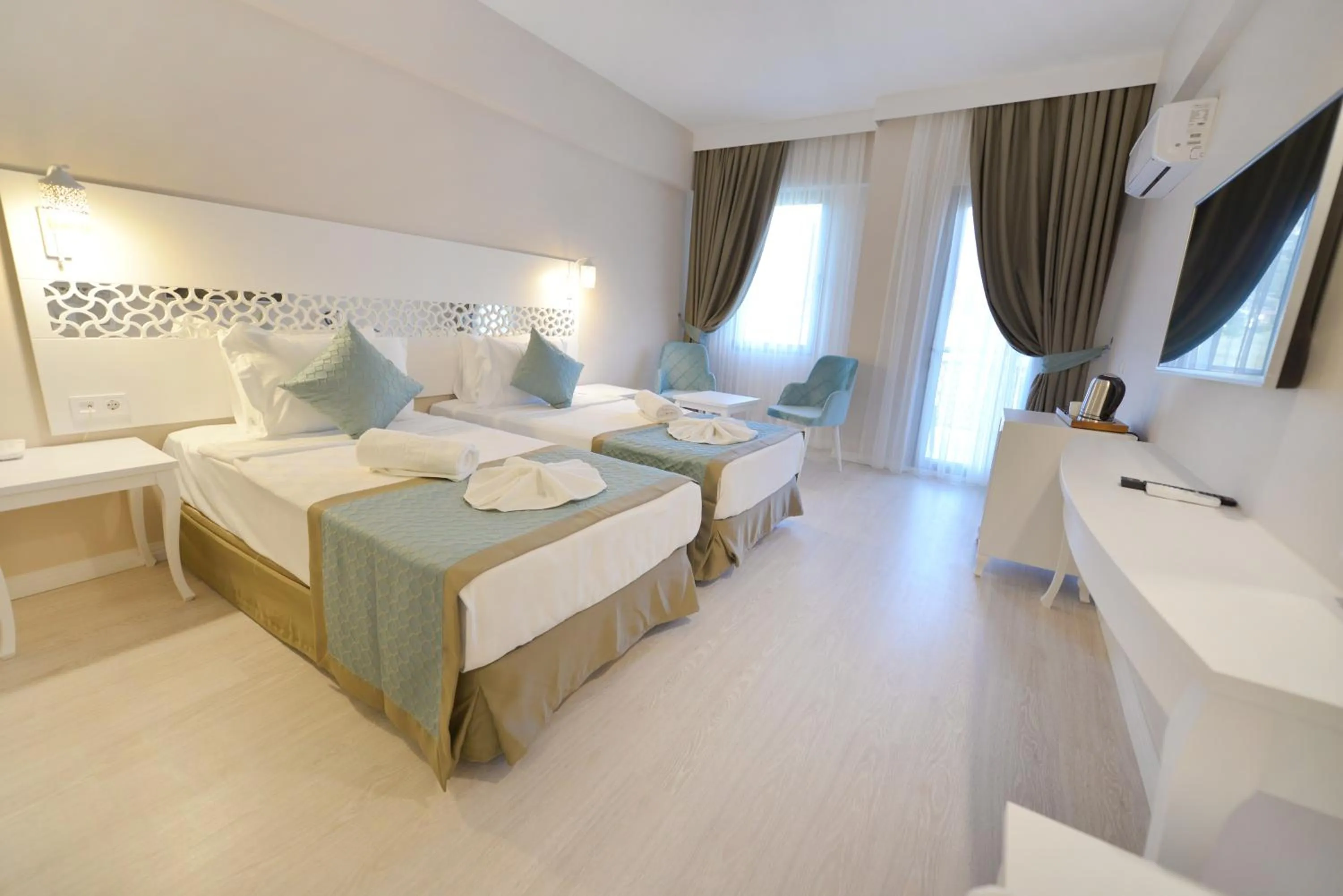 Bed in ADEMPİRA TERMAL&SPAHOTEL