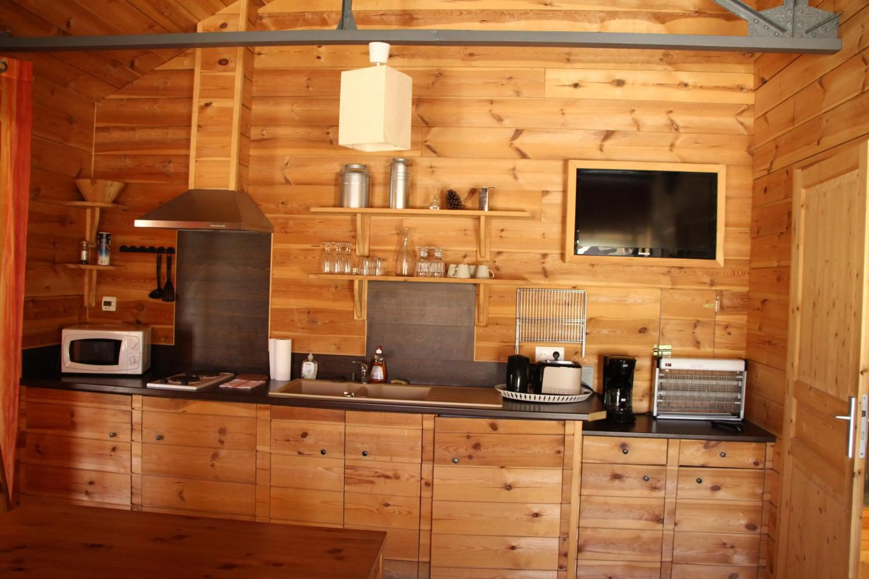 Kitchen or kitchenette in Western City Troyes