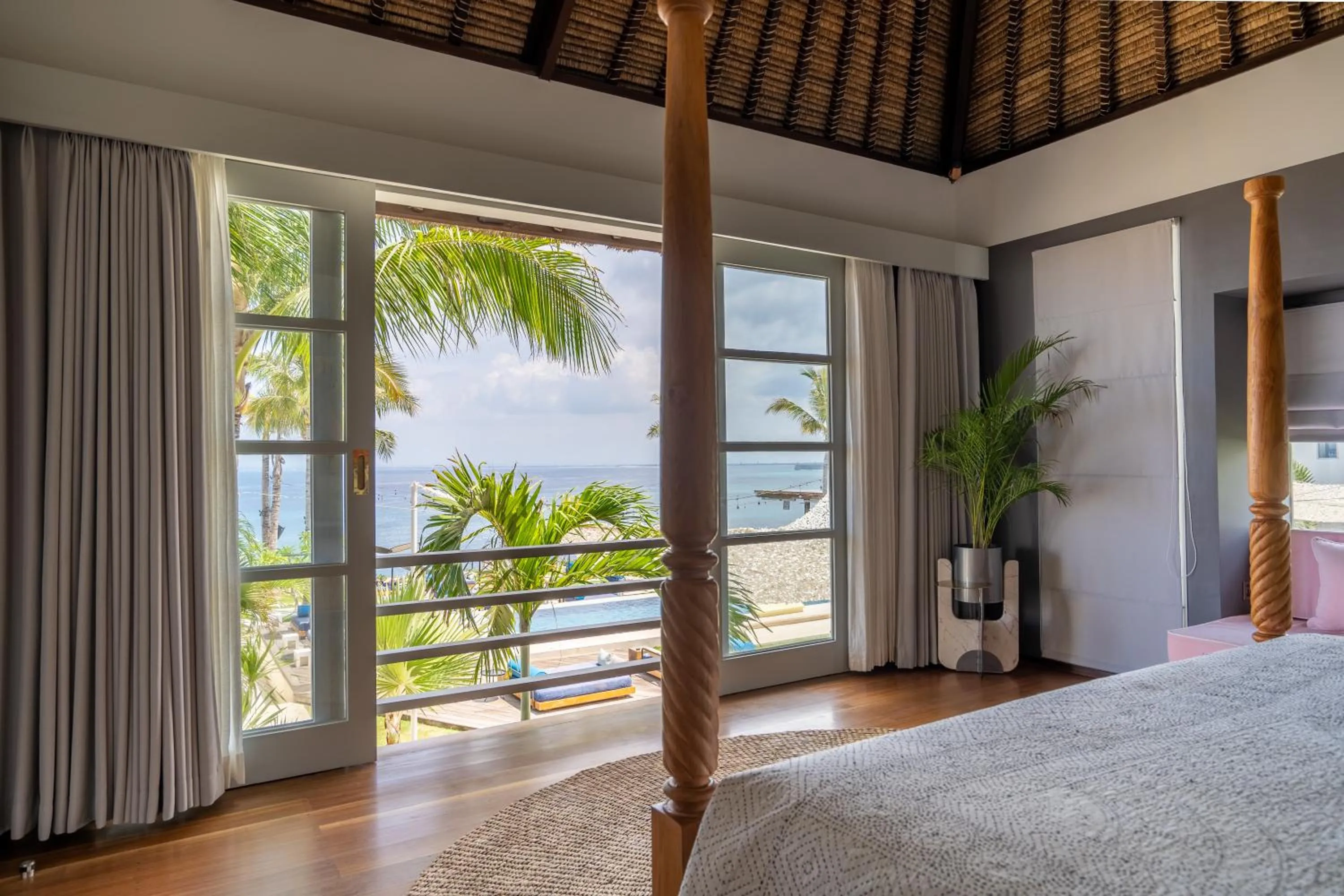 Sea view, Bed in Ulu Cliffhouse