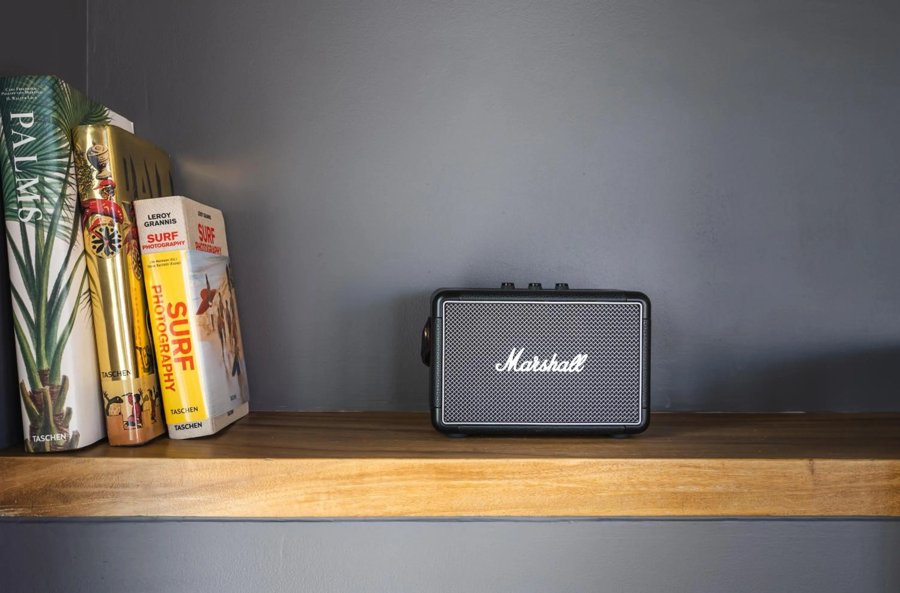 Library in Ulu Cliffhouse