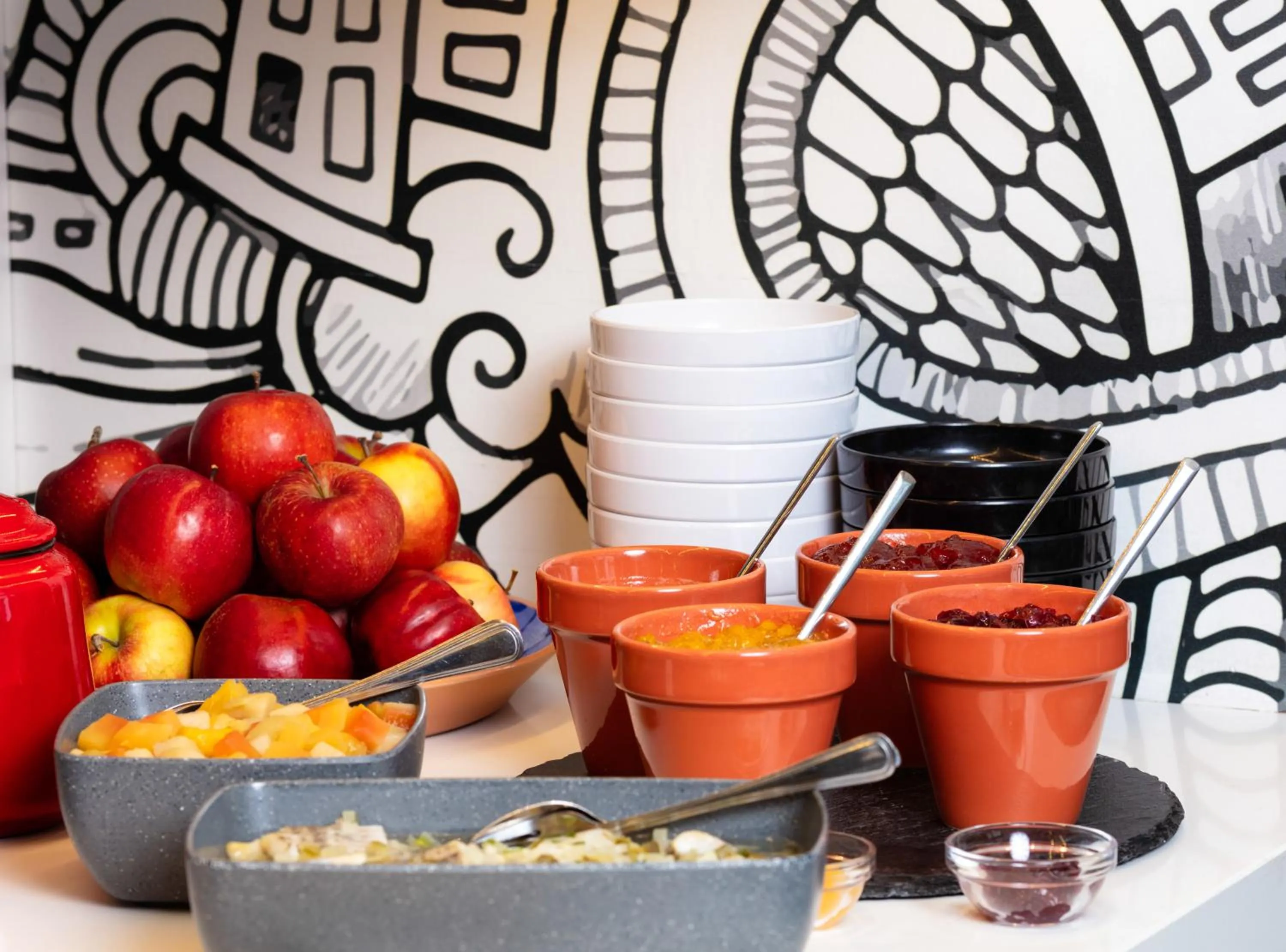 Food and drinks in ibis budget Warszawa Centrum