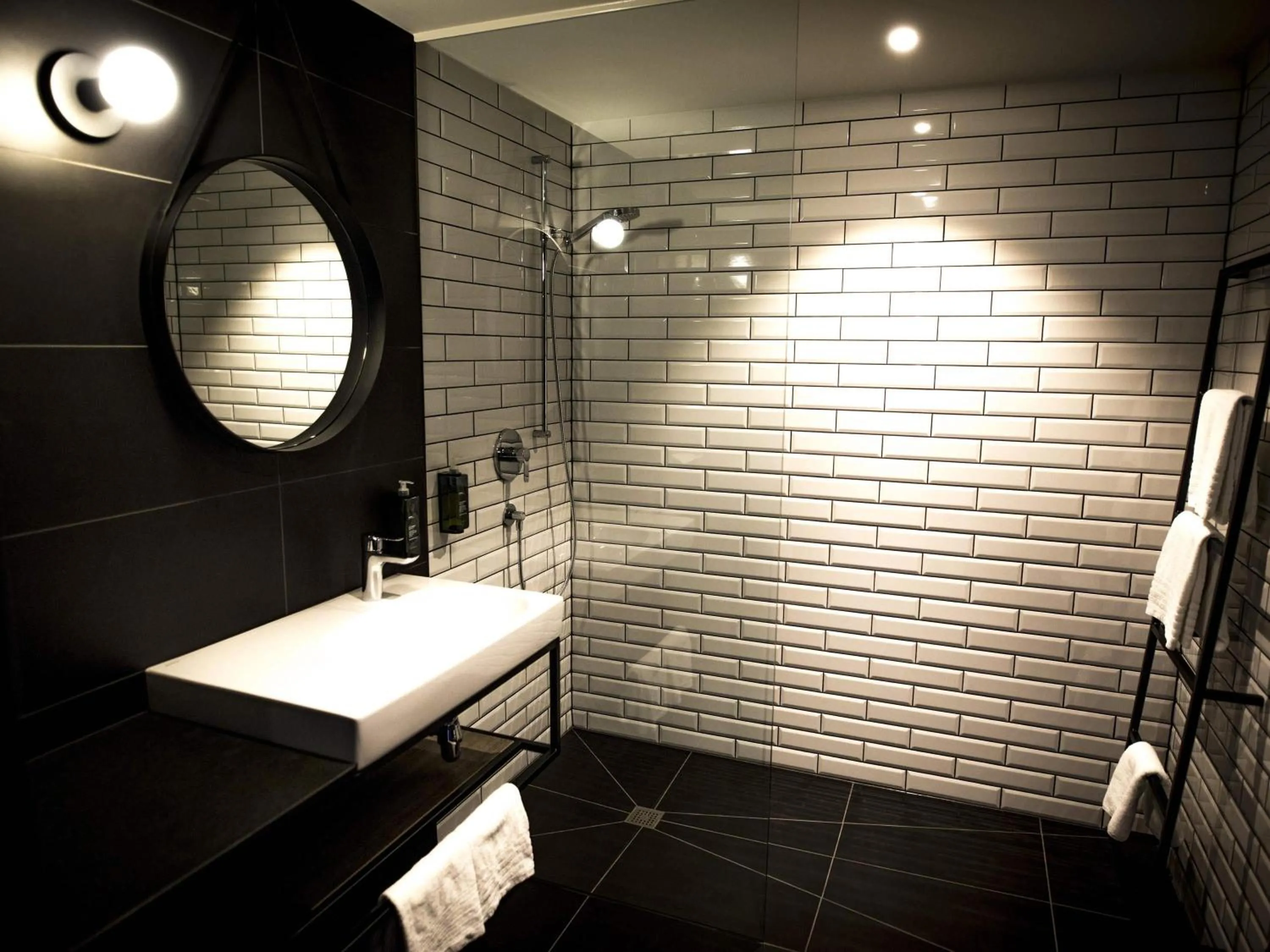 Bedroom in ibis Wels