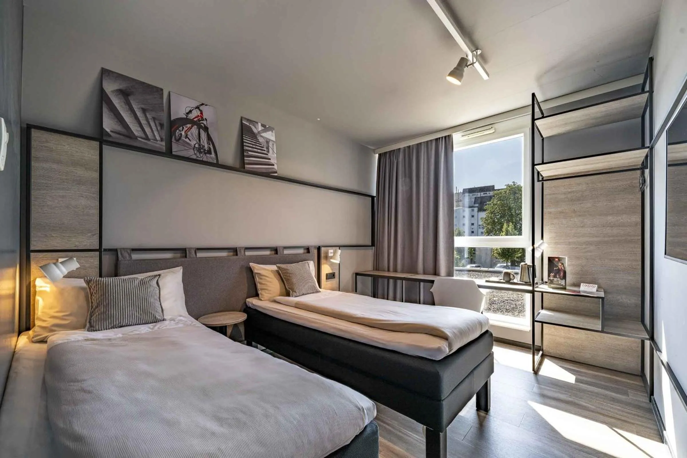 Bedroom, Bed in ibis Wels