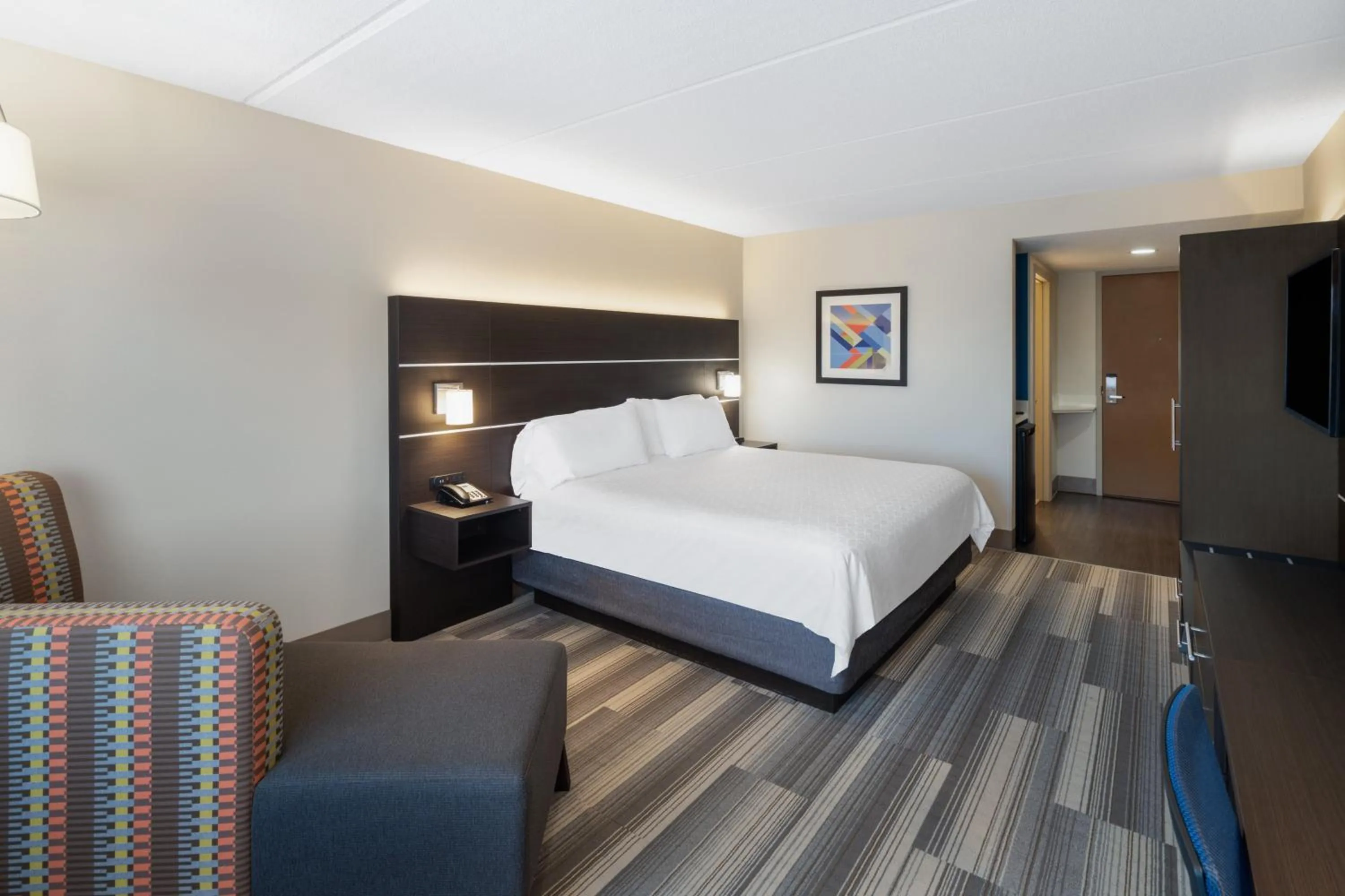 Photo of the whole room, Bed in Holiday Inn Express Hotel & Suites Bluffton at Hilton Head Area by IHG