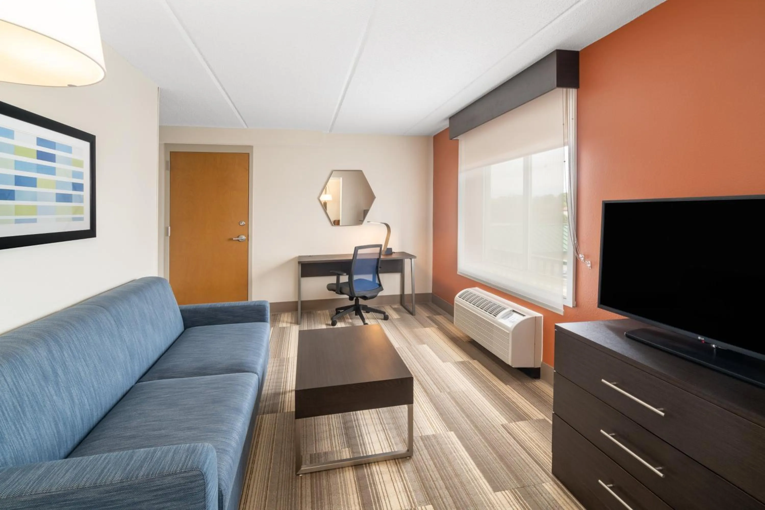 Photo of the whole room in Holiday Inn Express Hotel & Suites Bluffton at Hilton Head Area by IHG