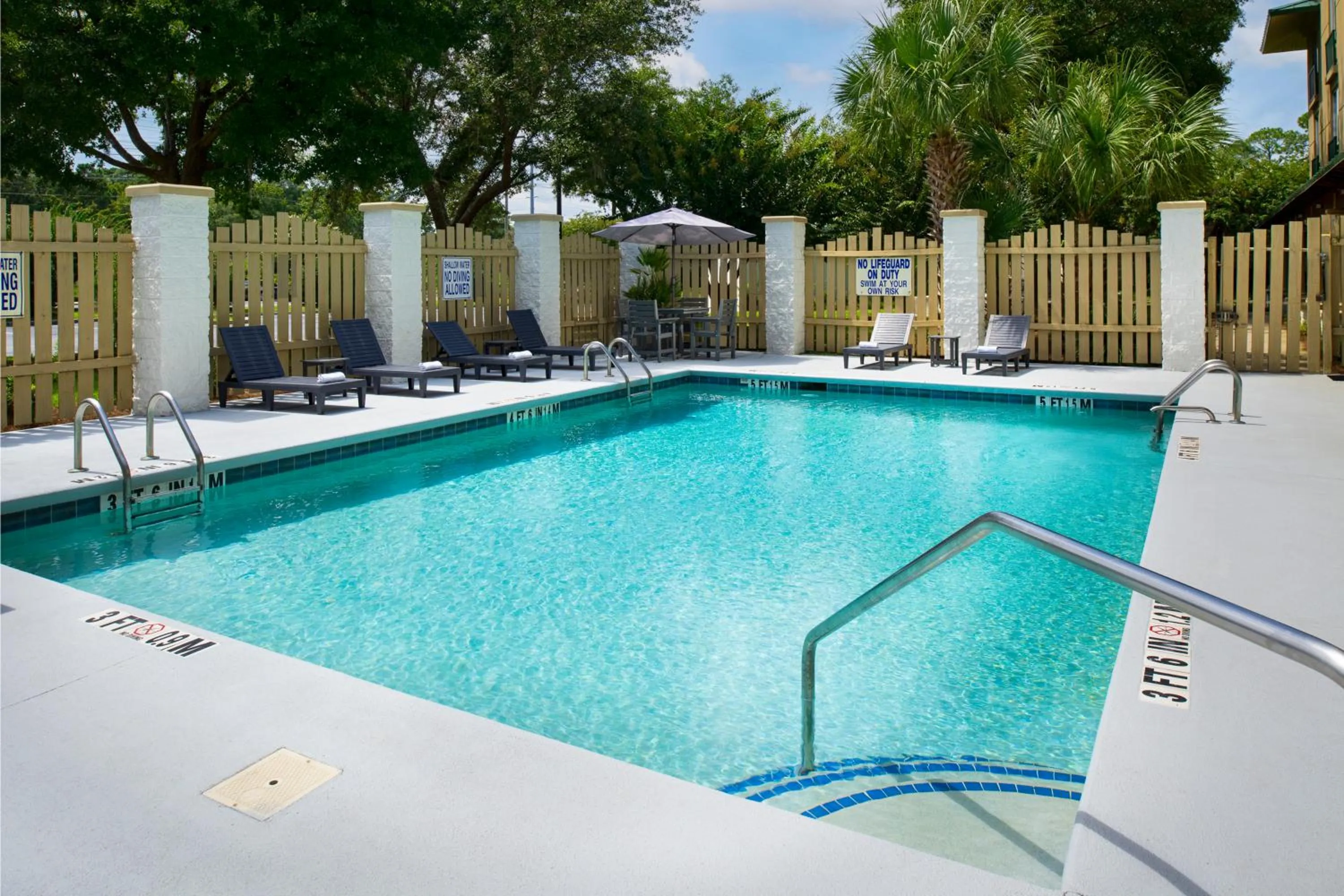 Holiday Inn Express Hotel & Suites Bluffton at Hilton Head Area by IHG