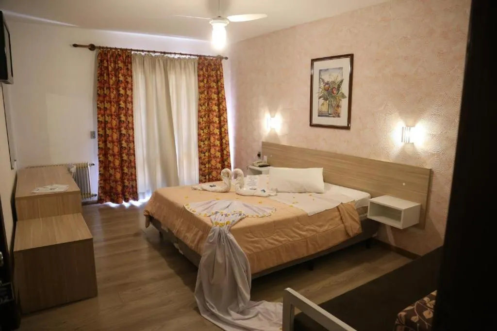 Bed in Hotel Alpen Hof