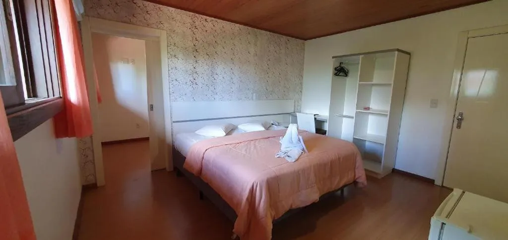 Bed in Hotel Alpen Hof