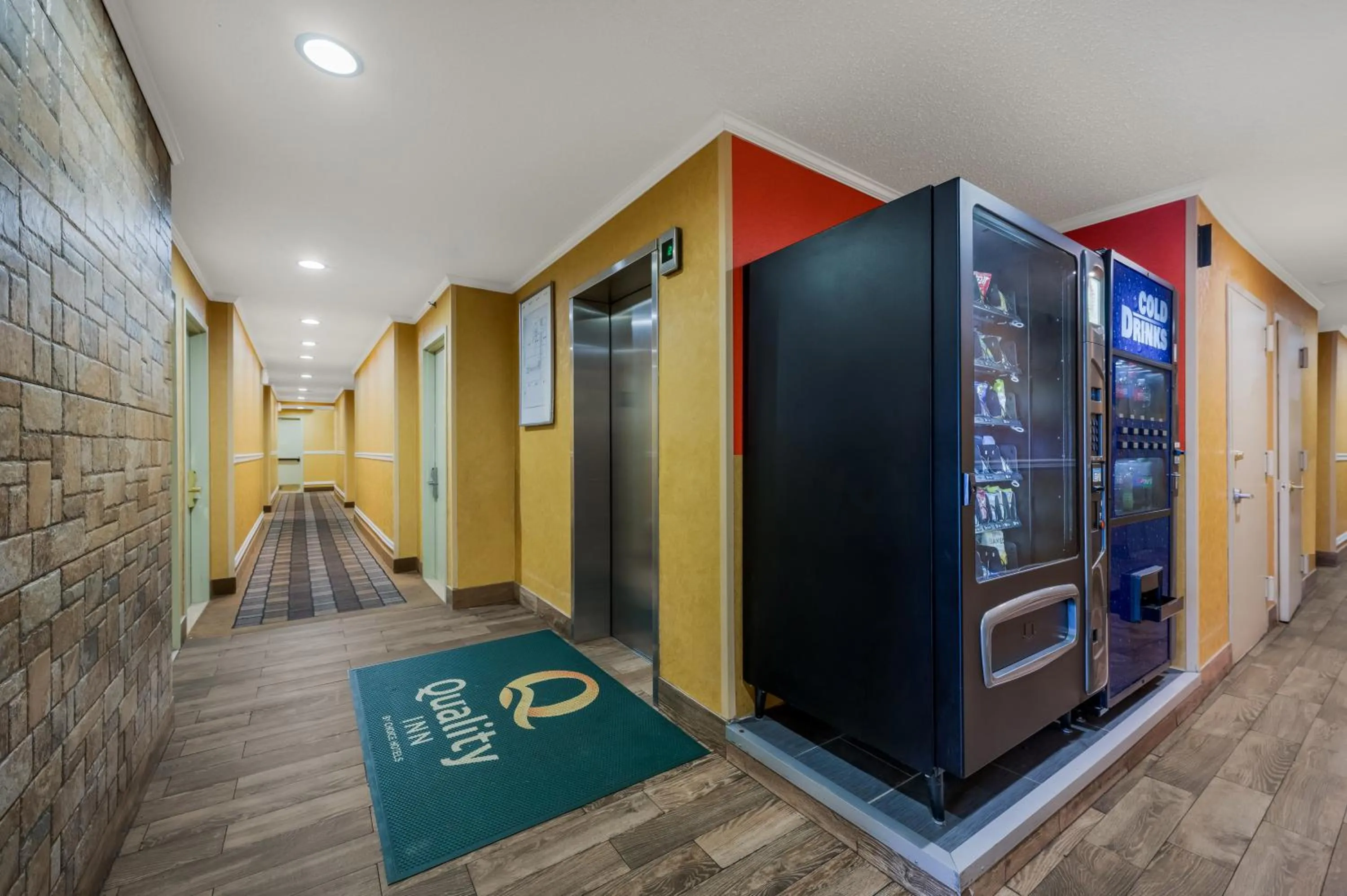 vending machine in Quality Inn JFK Airport Rockaway Blvd