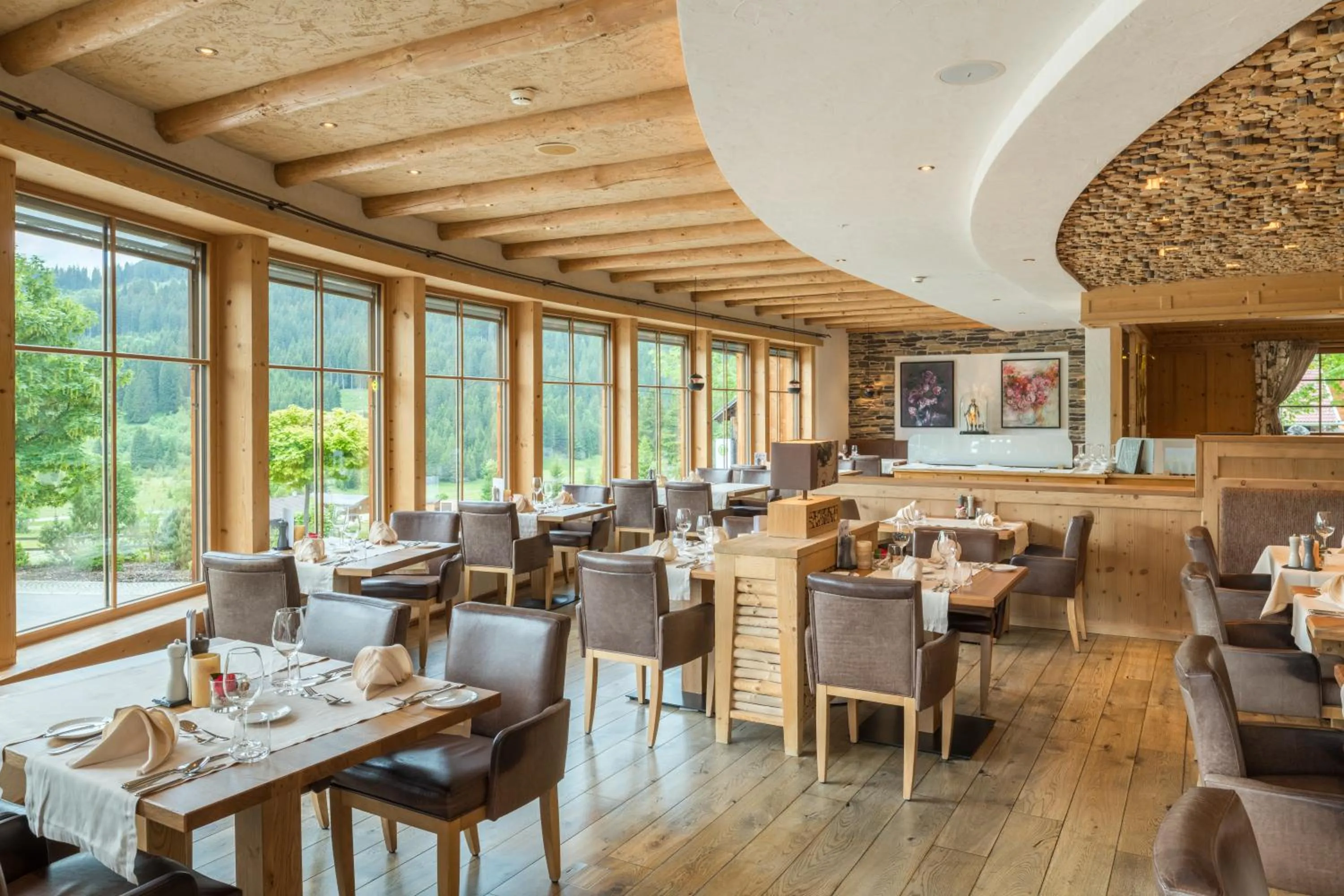 Restaurant/places to eat in Hotel Bergblick 5 Sterne