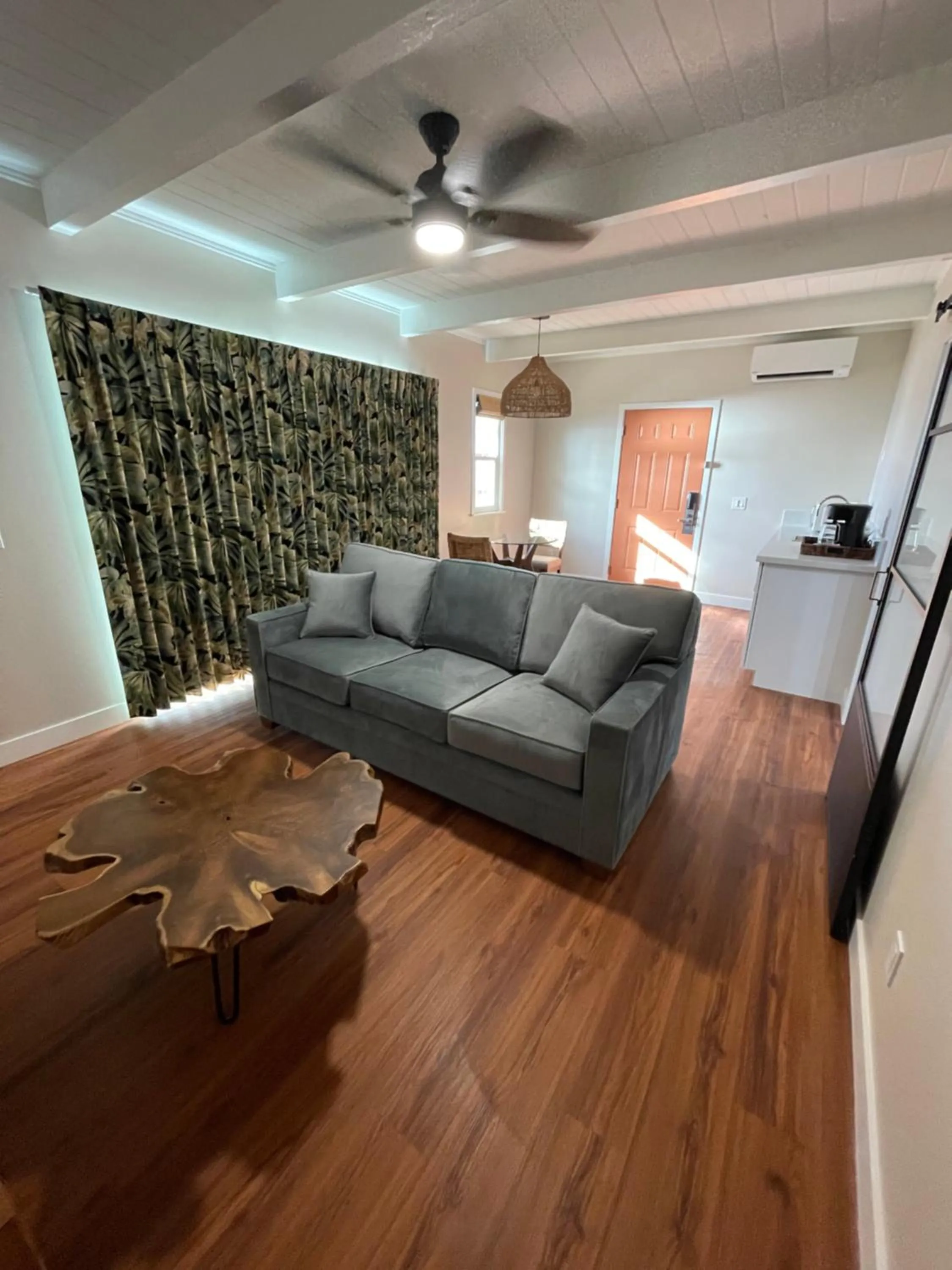 Living room in Kohea Kai Hotel Maui