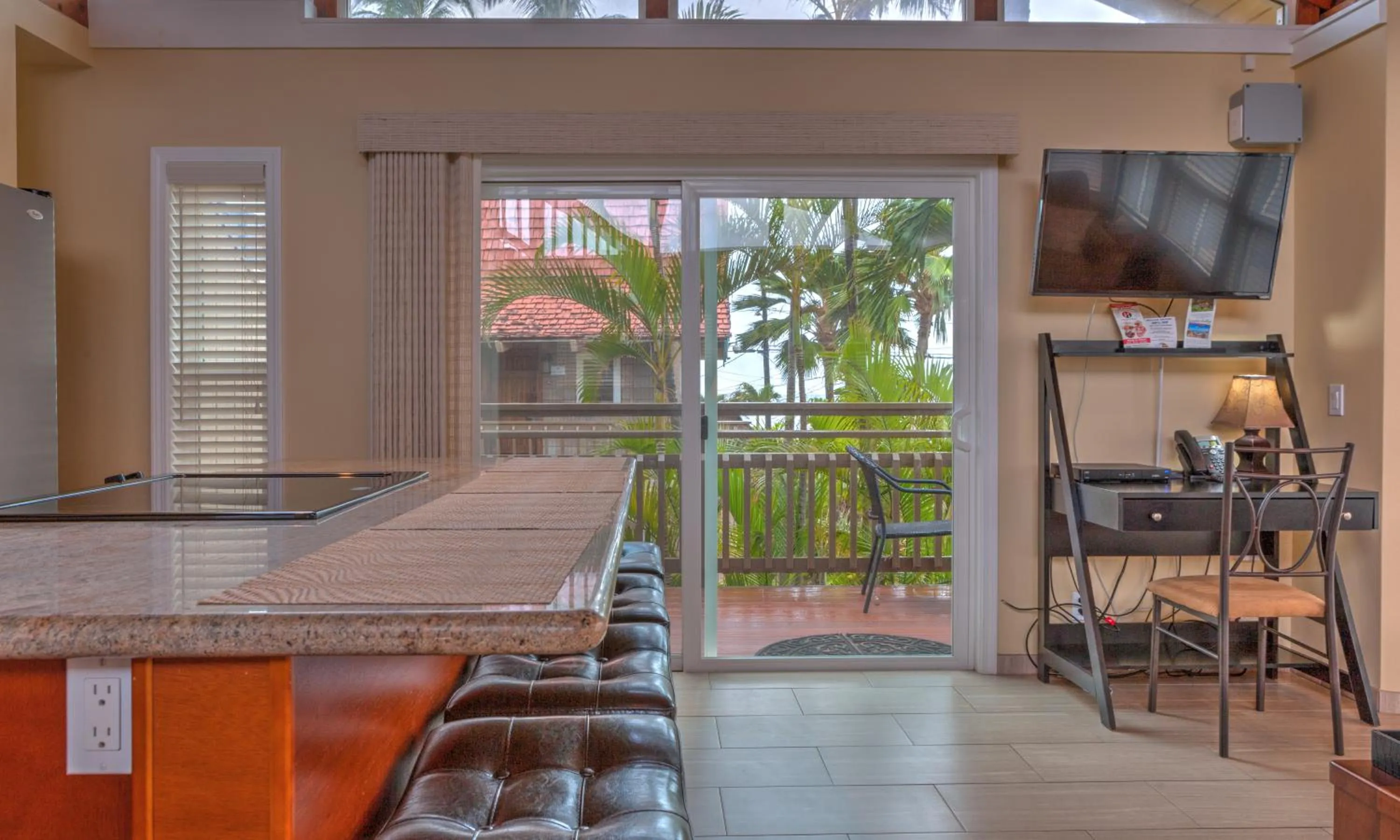 Living room in Kohea Kai Hotel Maui