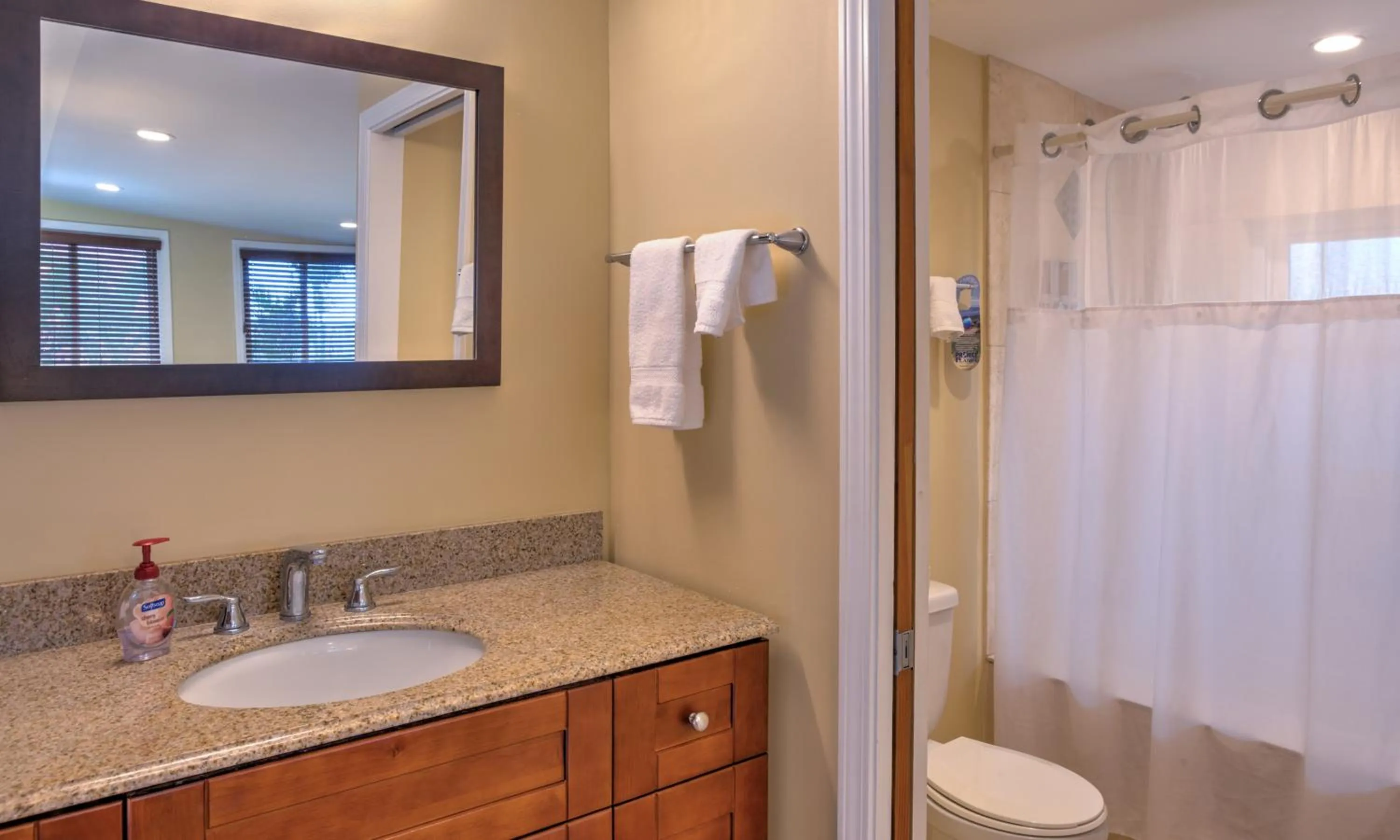 Bathroom in Kohea Kai Hotel Maui