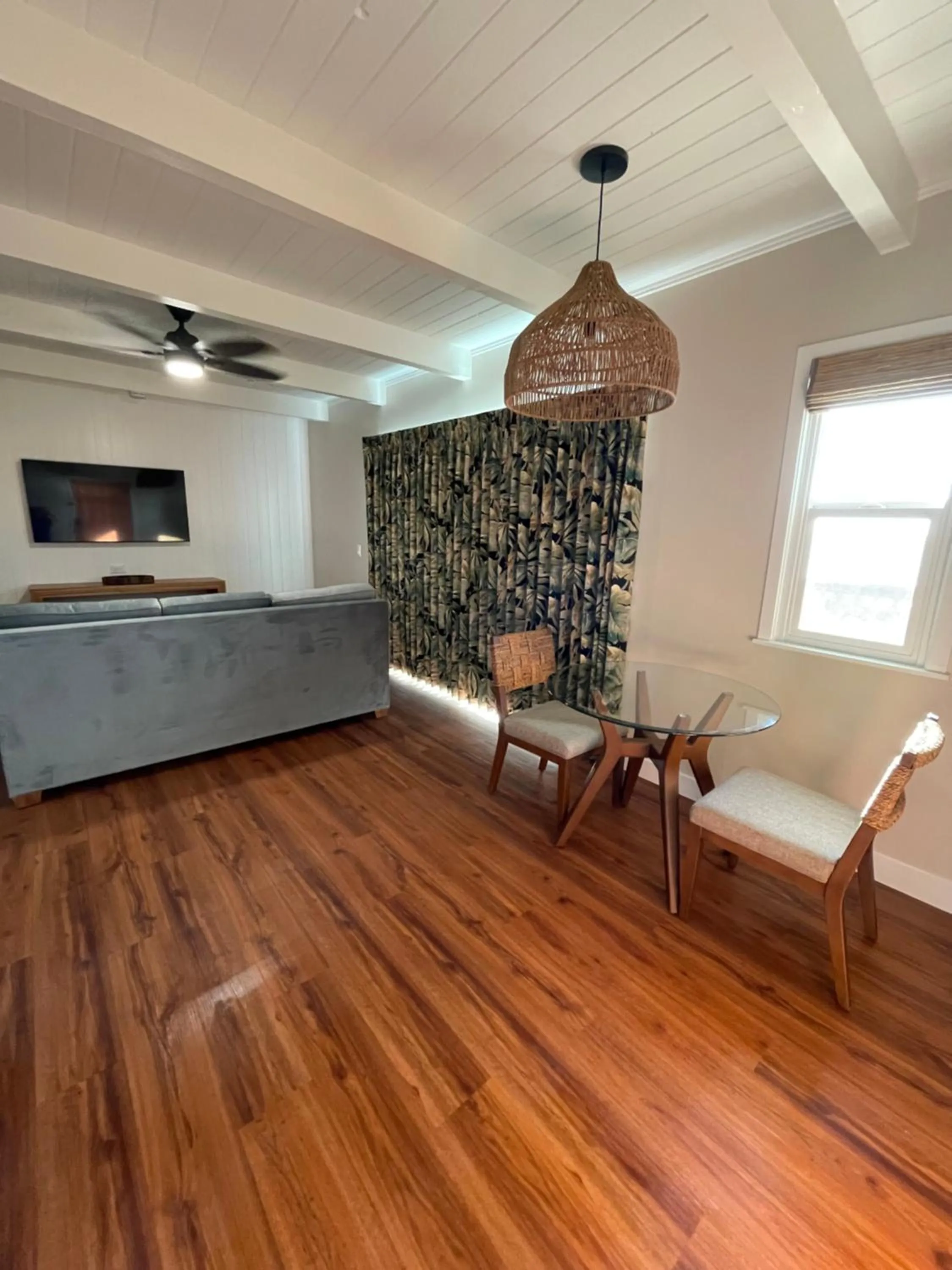 Seating area in Kohea Kai Hotel Maui