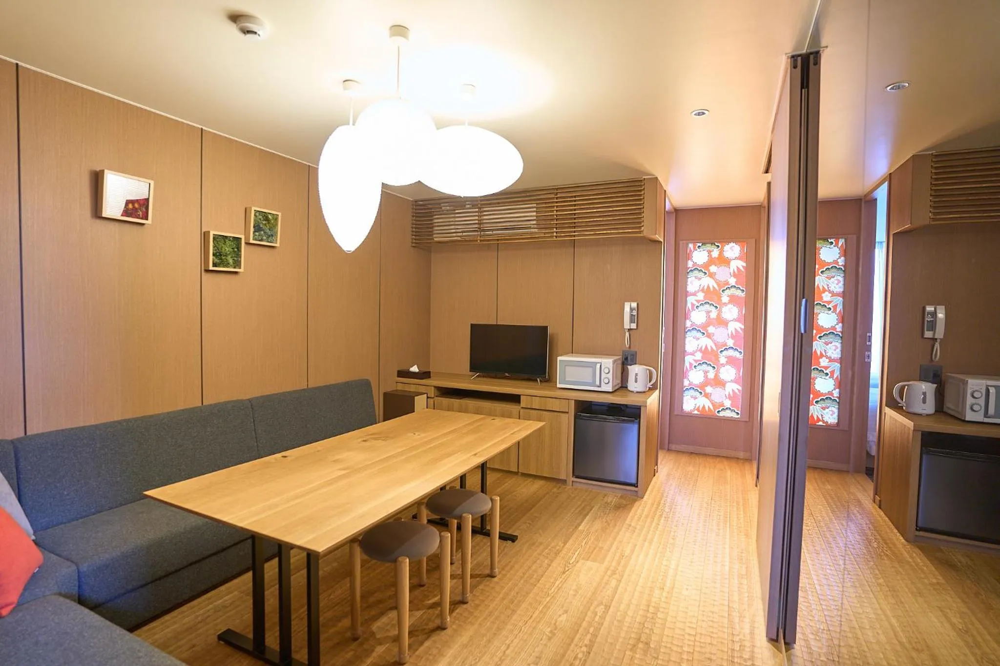 Living room in MATERIAL Fuchomae