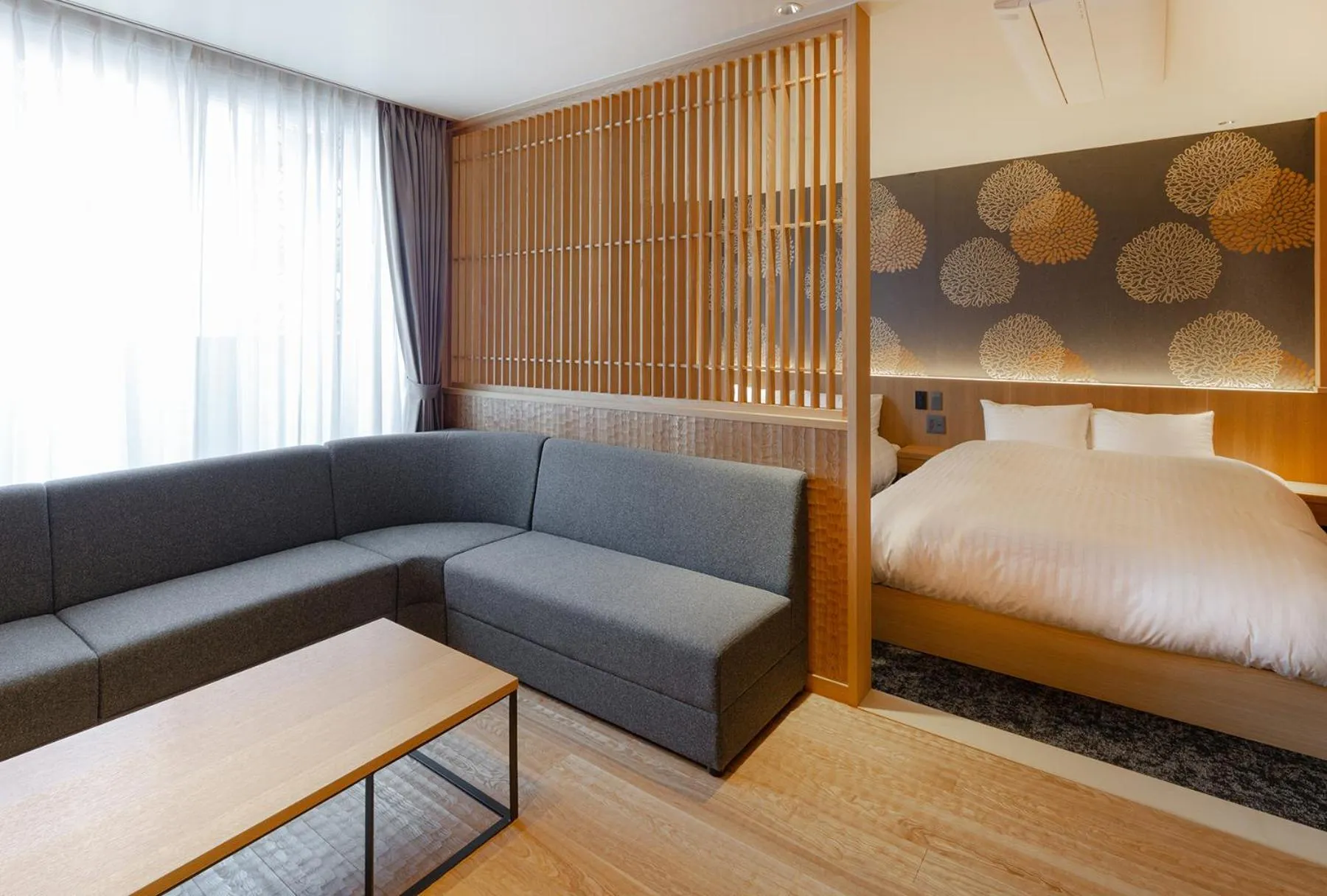 Photo of the whole room, Bed in MATERIAL Fuchomae