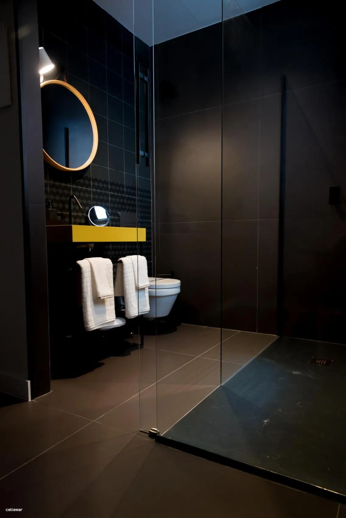 Bathroom in Welldone Quality - Crystal pool