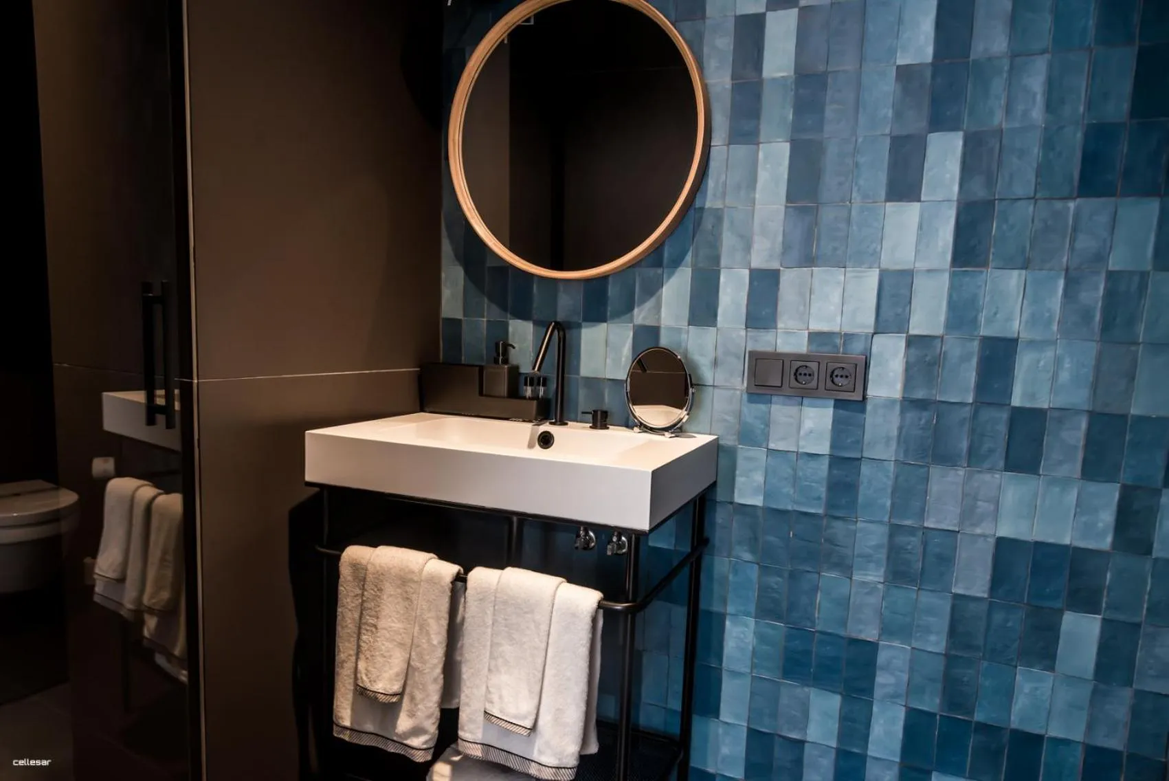 Bathroom in Welldone Quality - Crystal pool