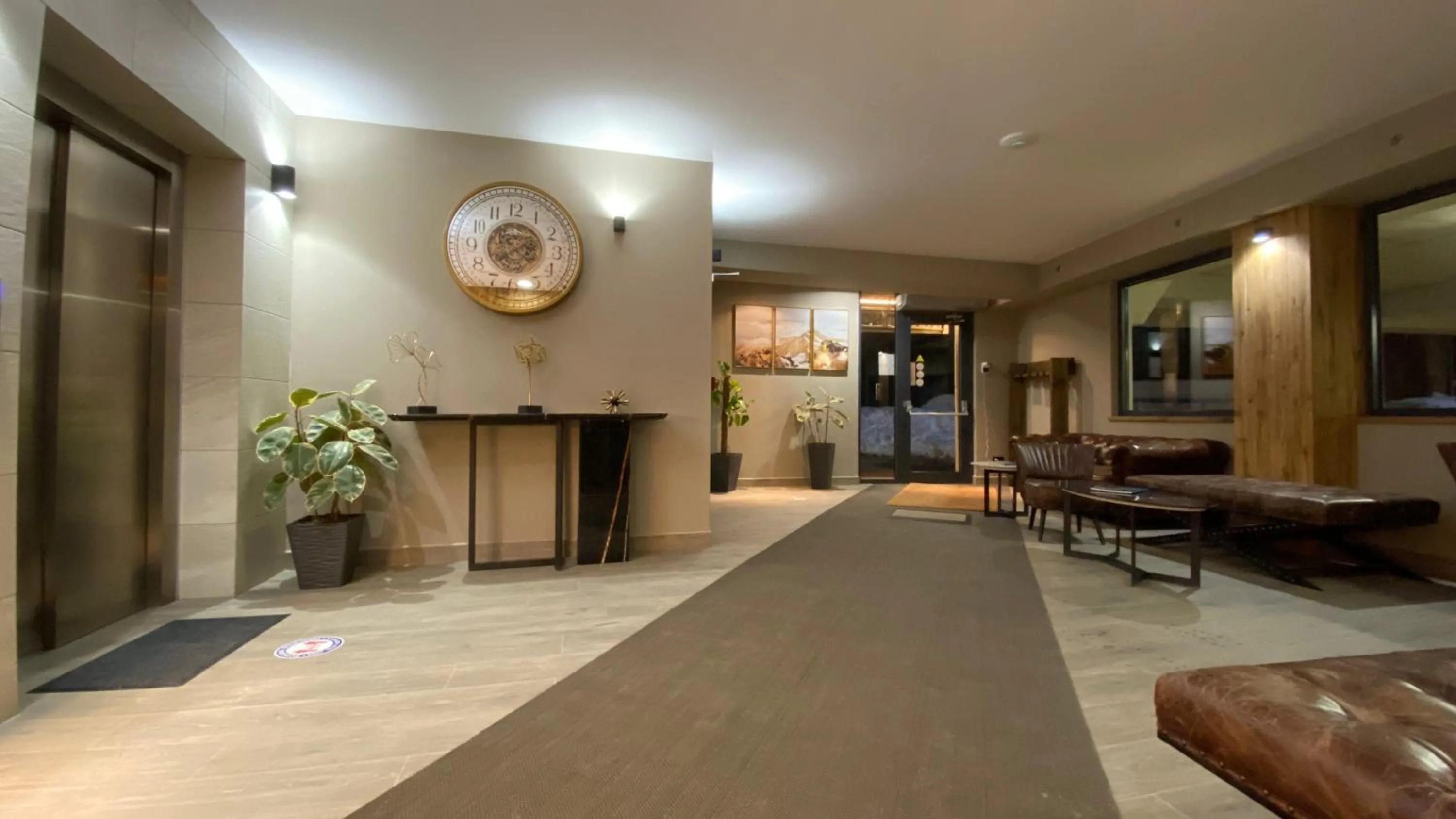 Seating area in Gudauri Hills Apart Hotel