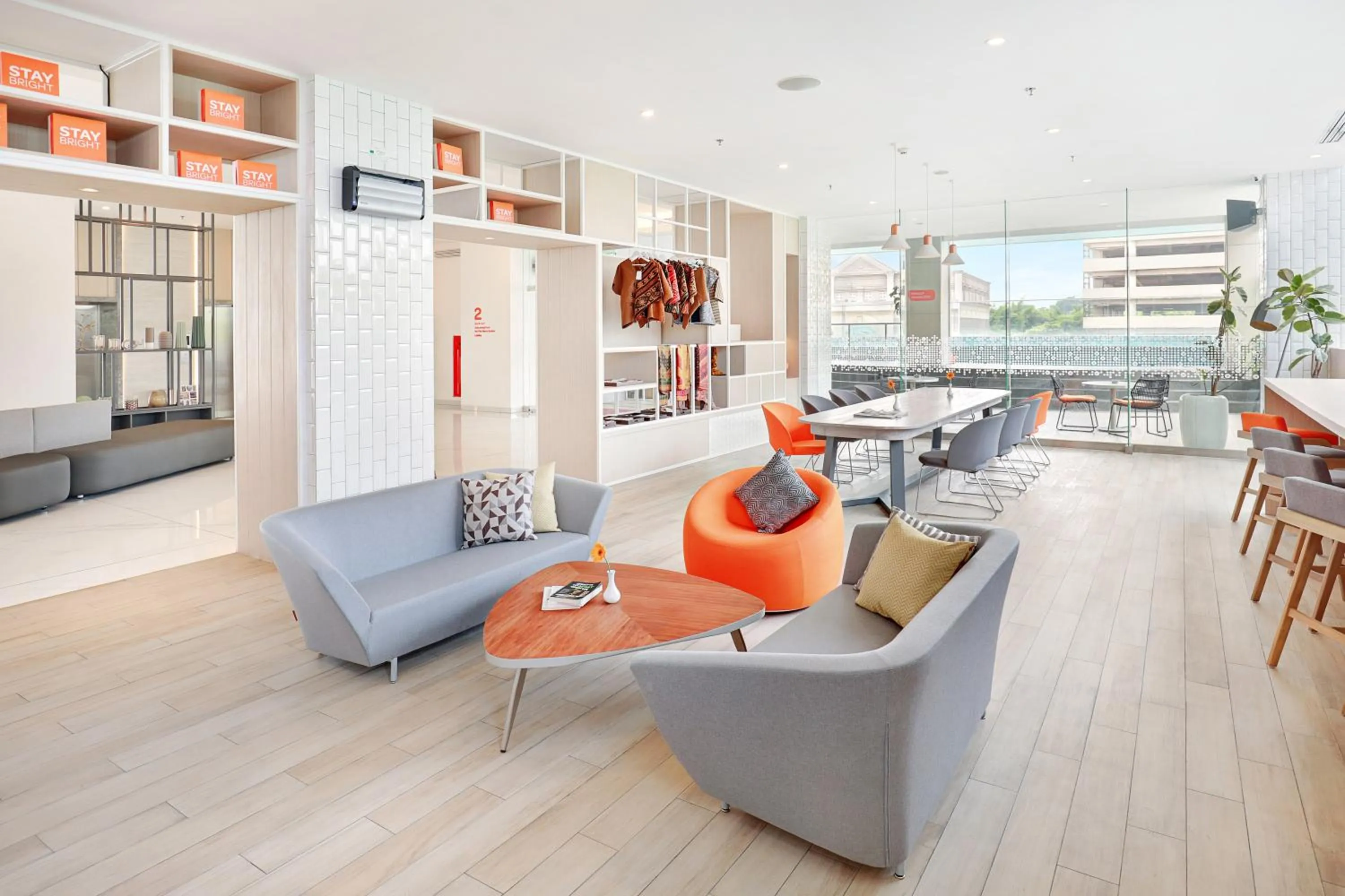 Restaurant/places to eat in HARRIS Hotel & Conventions Bundaran Satelit Surabaya