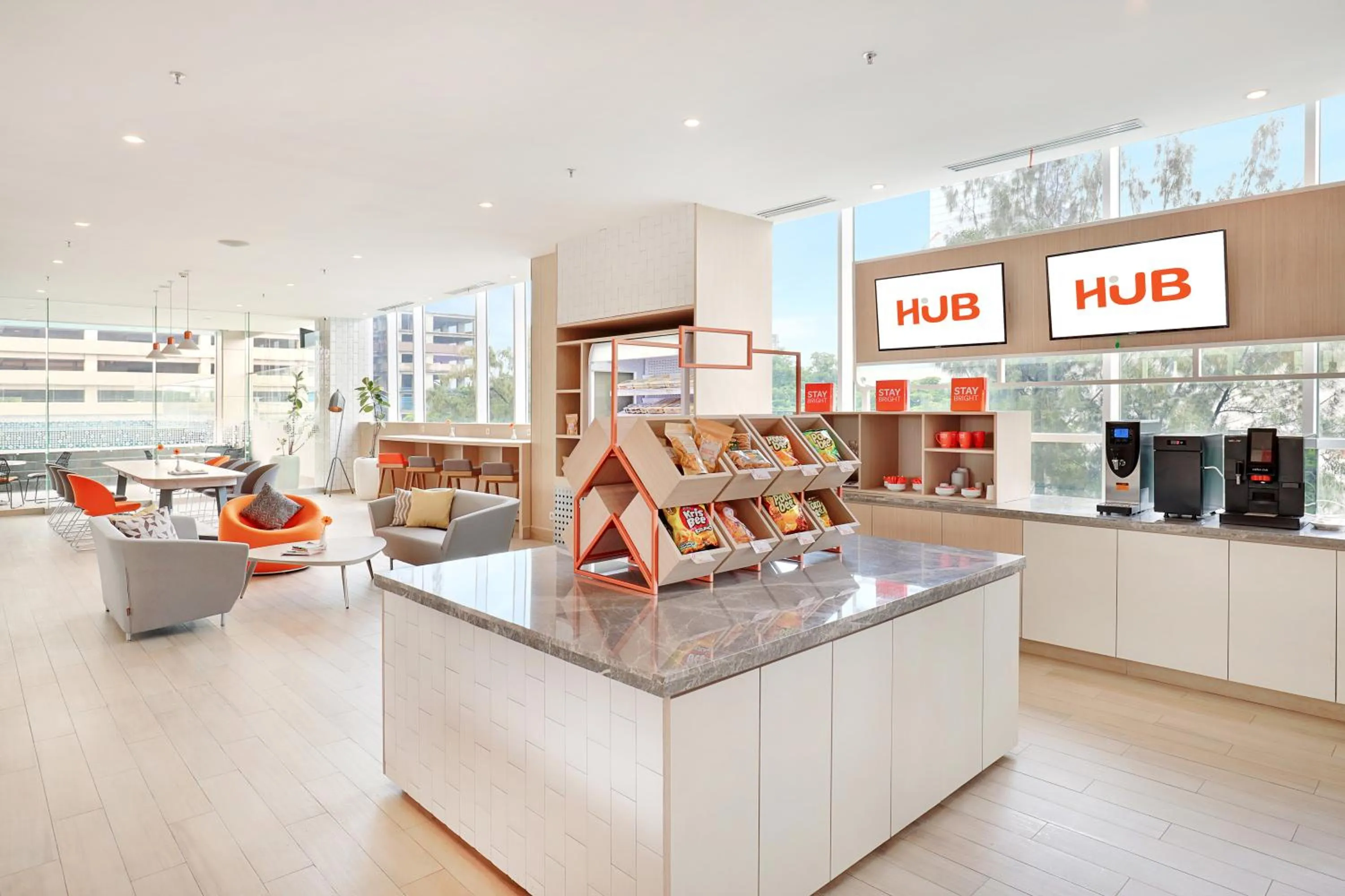 Restaurant/places to eat in HARRIS Hotel & Conventions Bundaran Satelit Surabaya