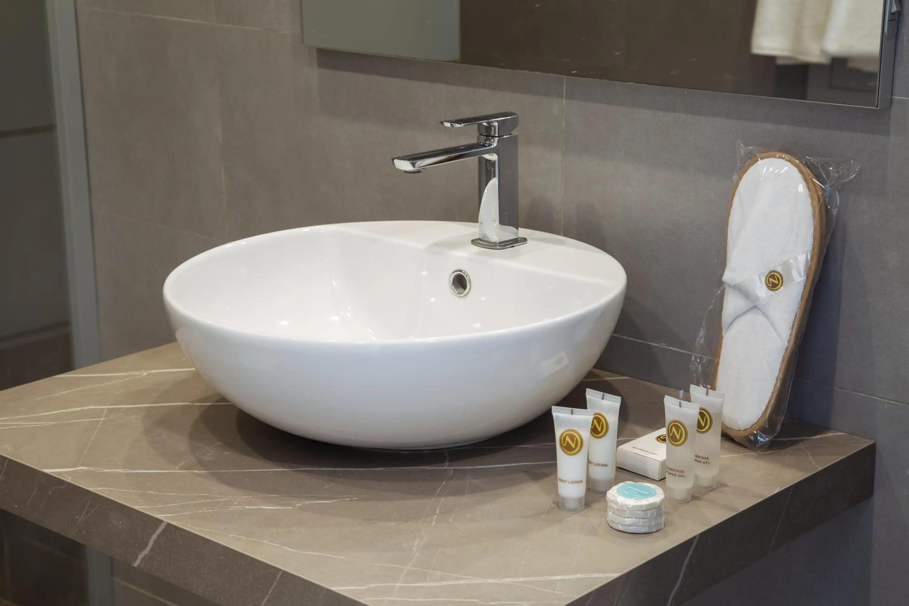 Bathroom in Le Ndiambour Hôtel et Résidence