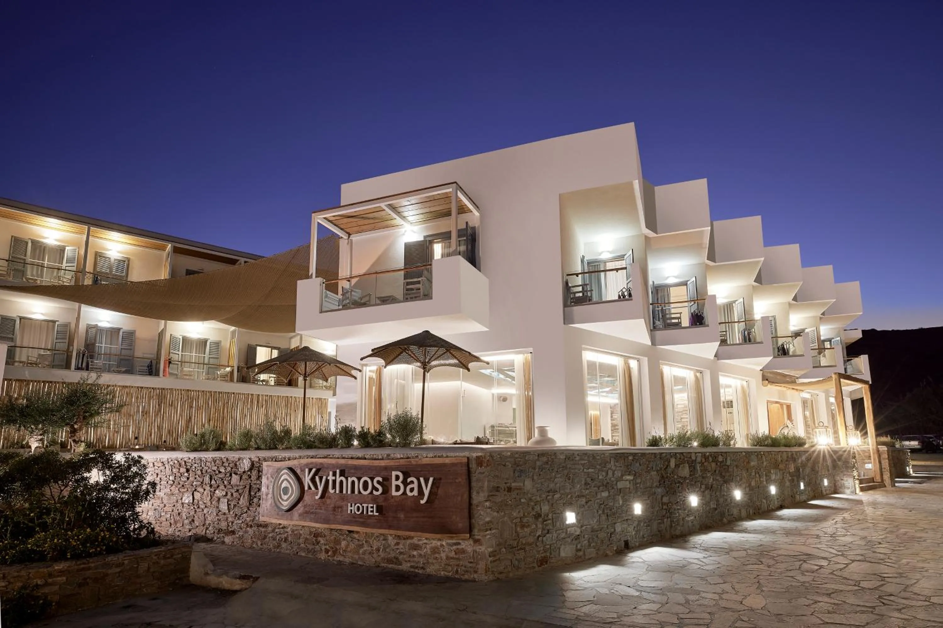 Property building in Kythnos Bay Hotel