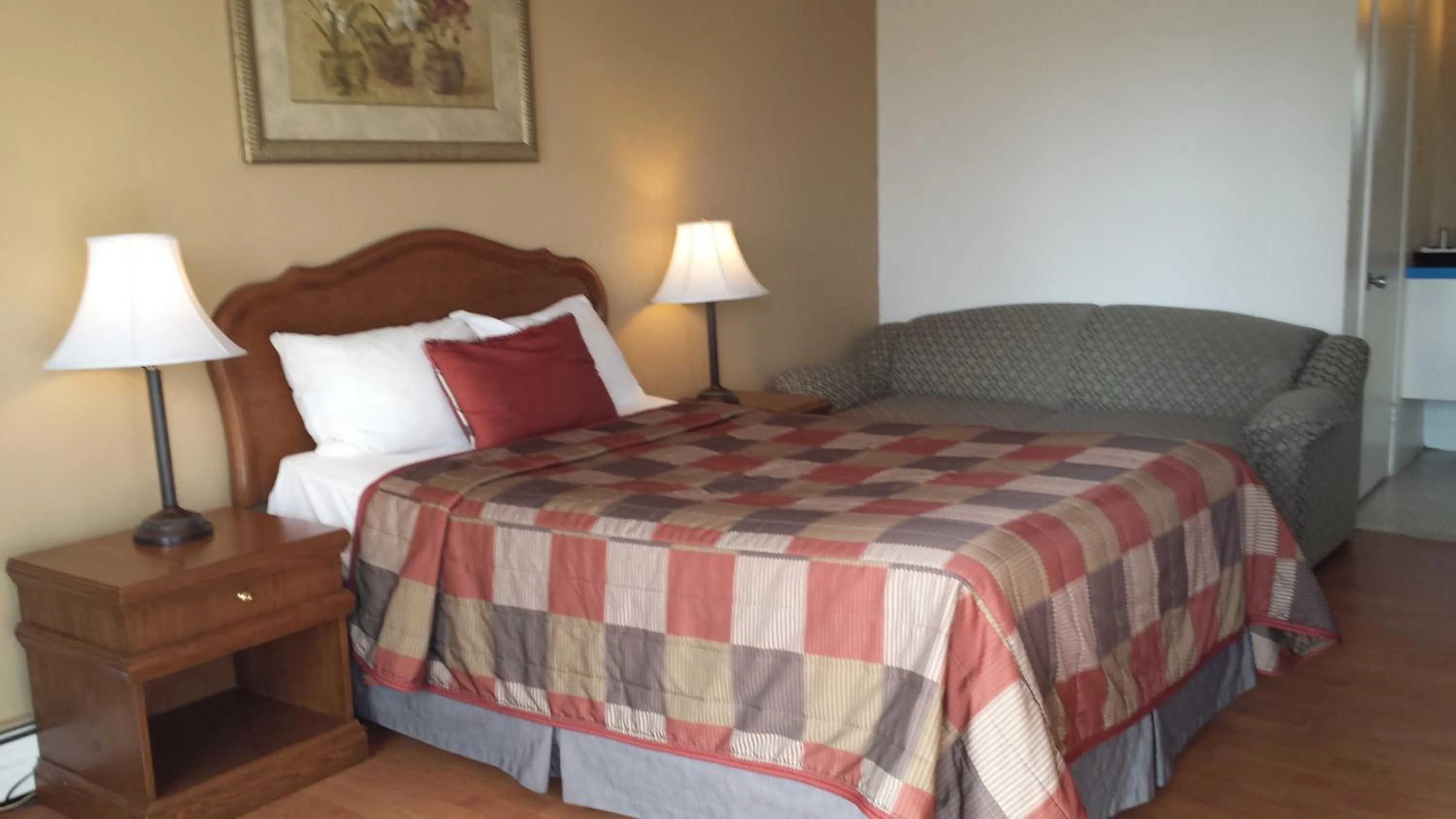 Bed in Motel Iberville