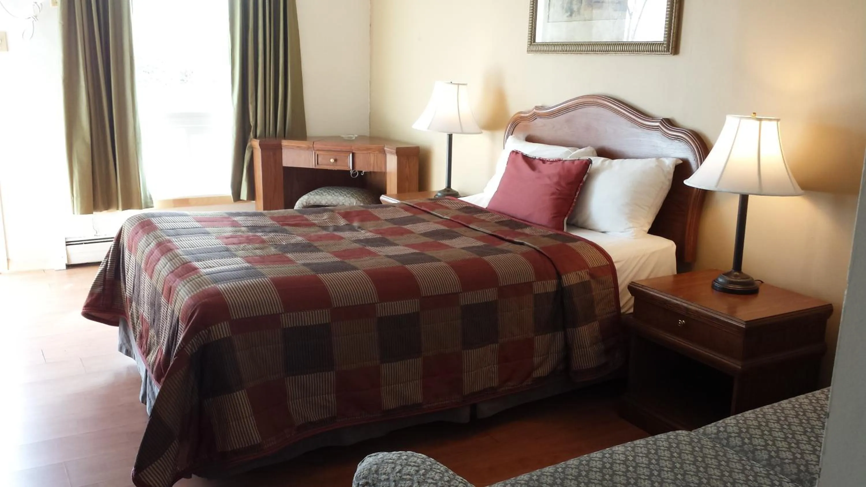 Bed in Motel Iberville