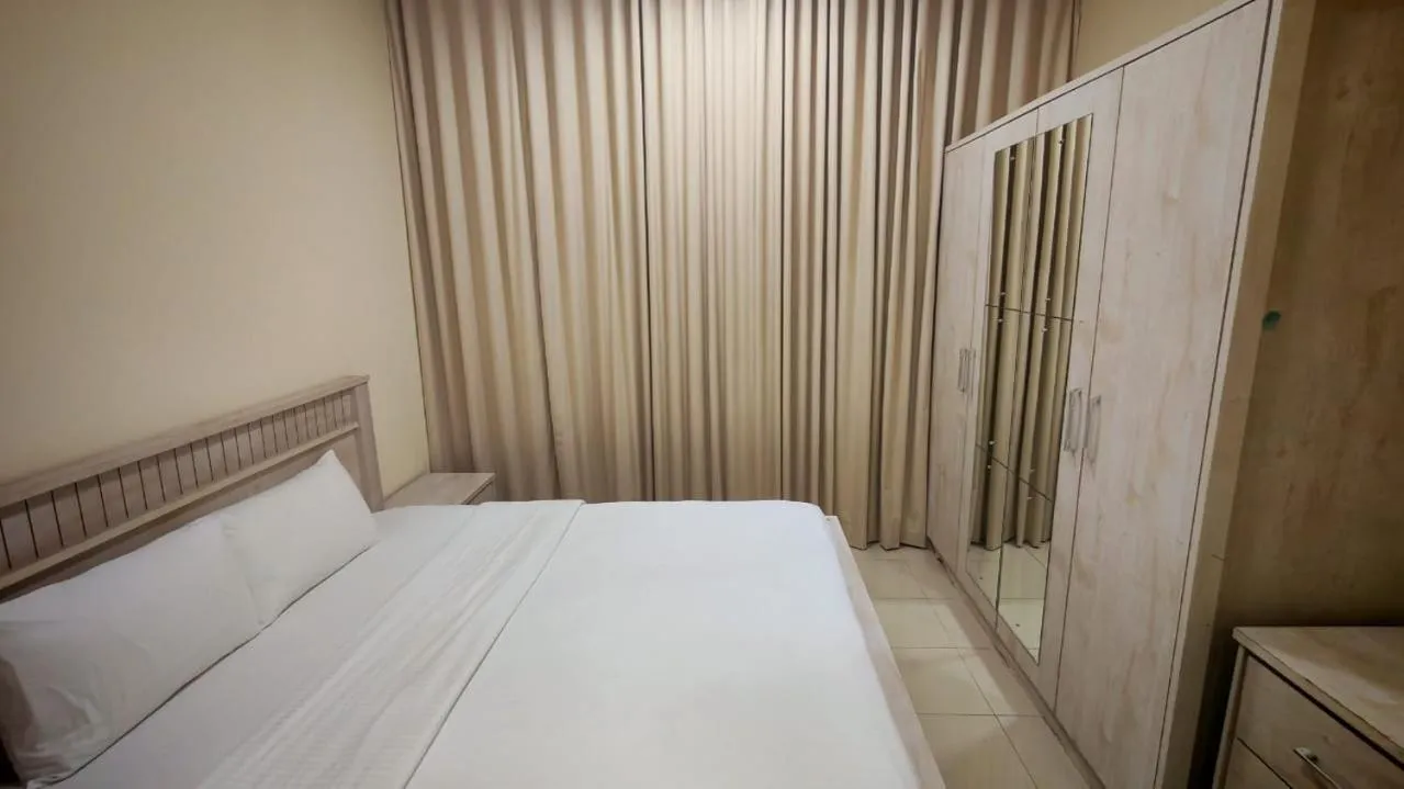 wardrobe, Bed in Al Khaleej Plaza Furnished Hotel Apartments