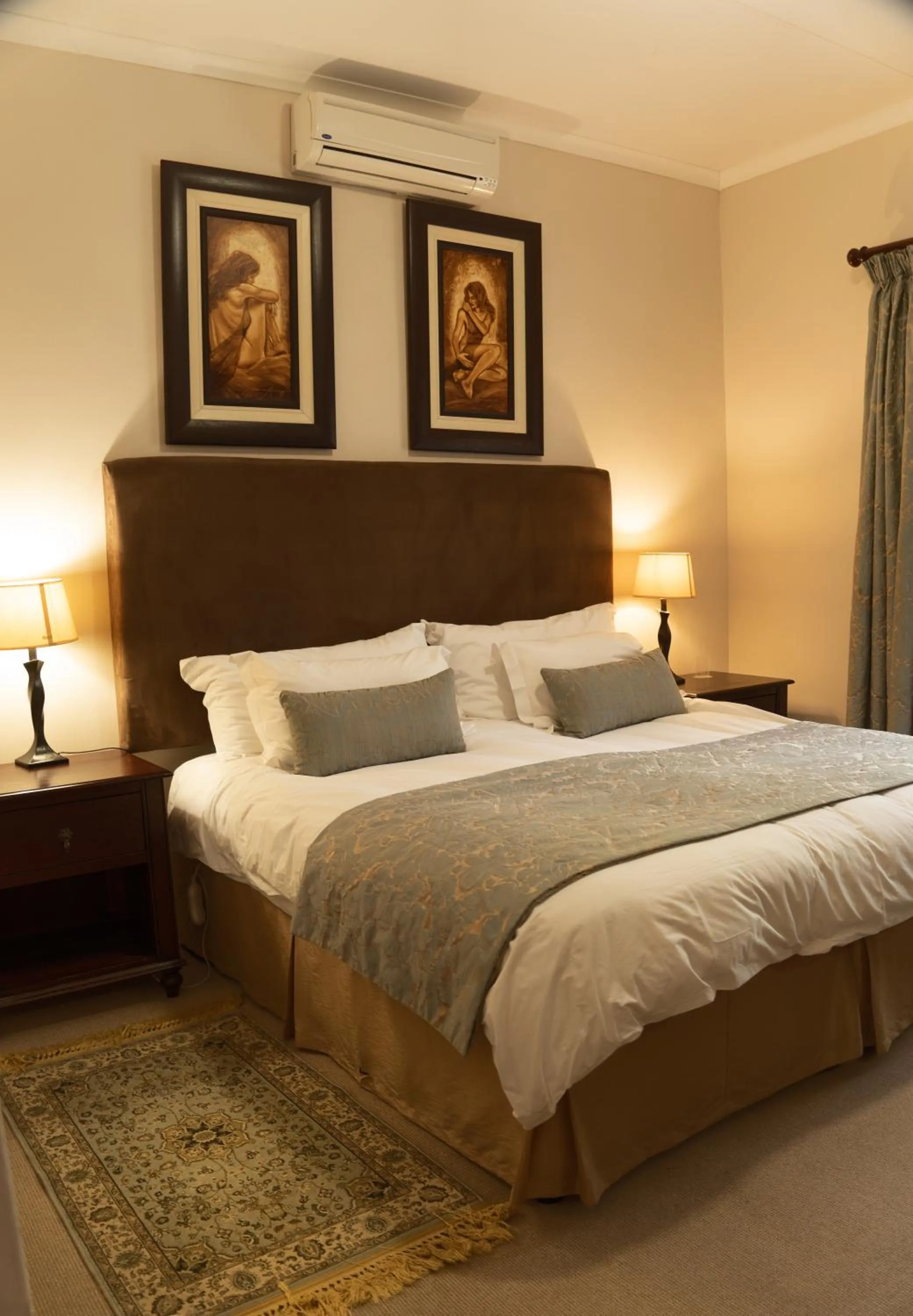 Bed in The Falls Guest House