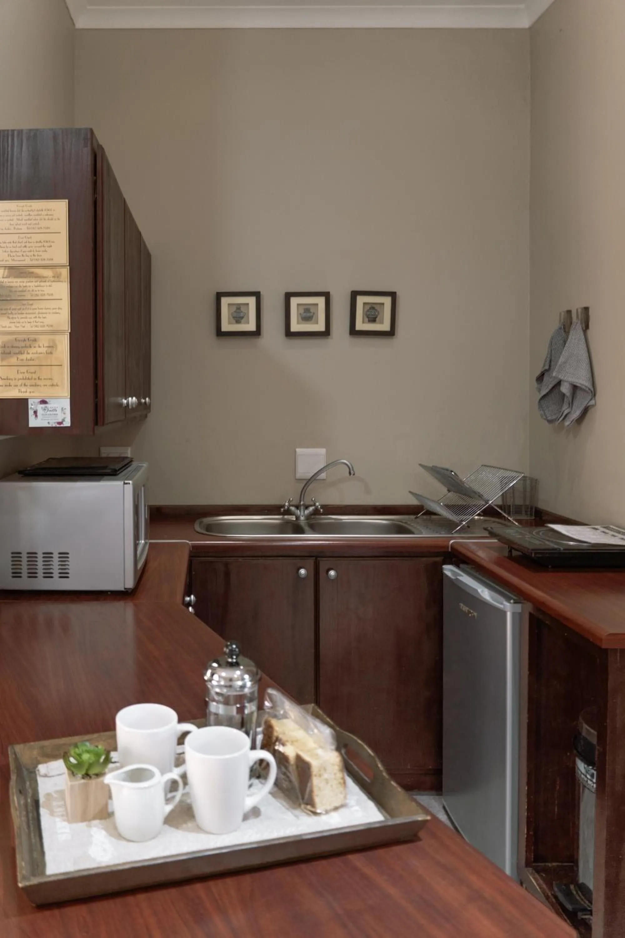 Coffee/tea facilities in The Falls Guest House