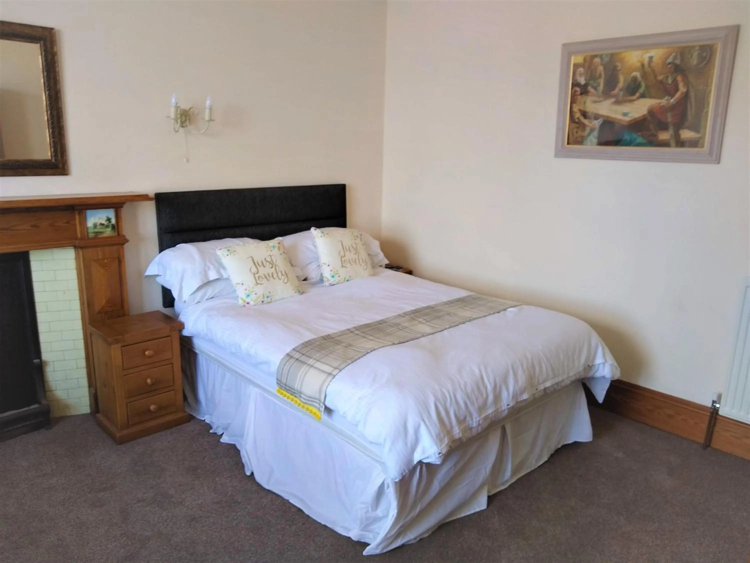 Bedroom, Bed in Solheim Guest House