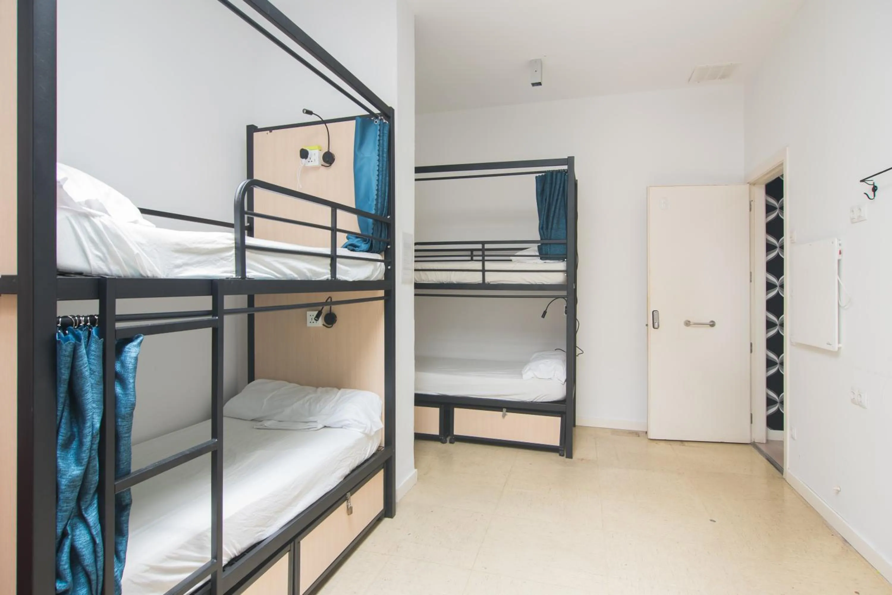 bunk bed, Bed in No Limit Barcelona Central