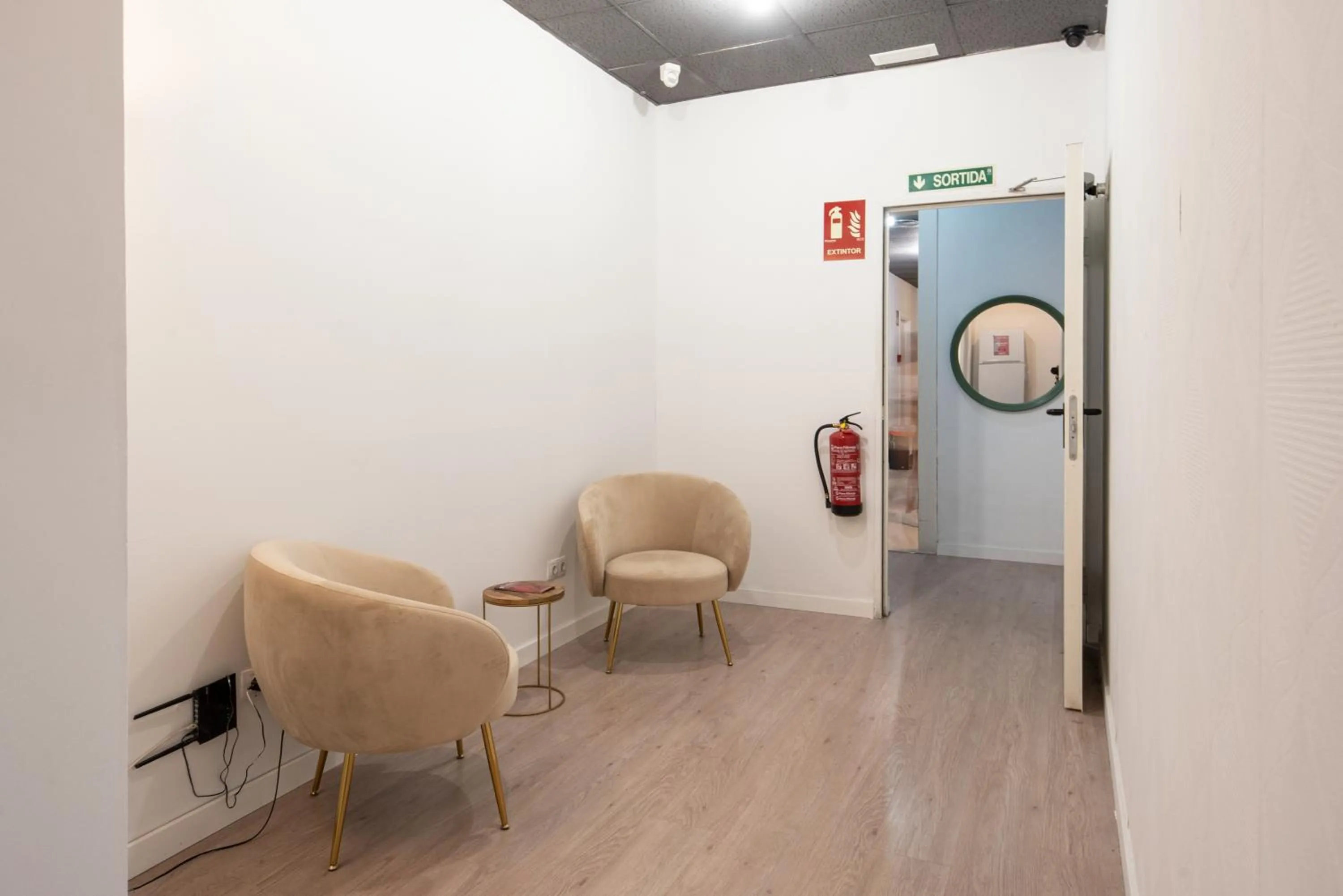 Seating area in No Limit Barcelona Central