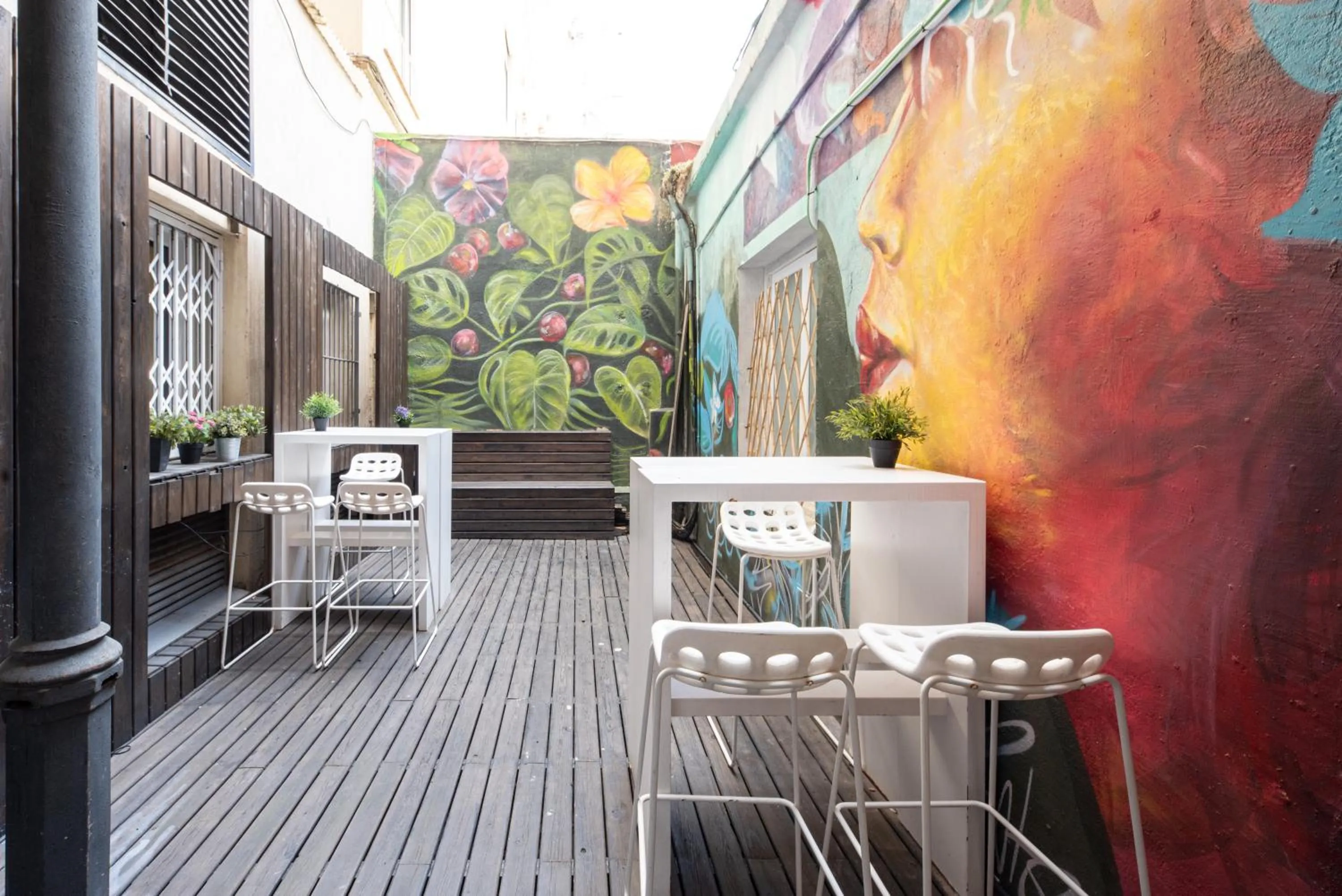 Patio in No Limit Barcelona Central