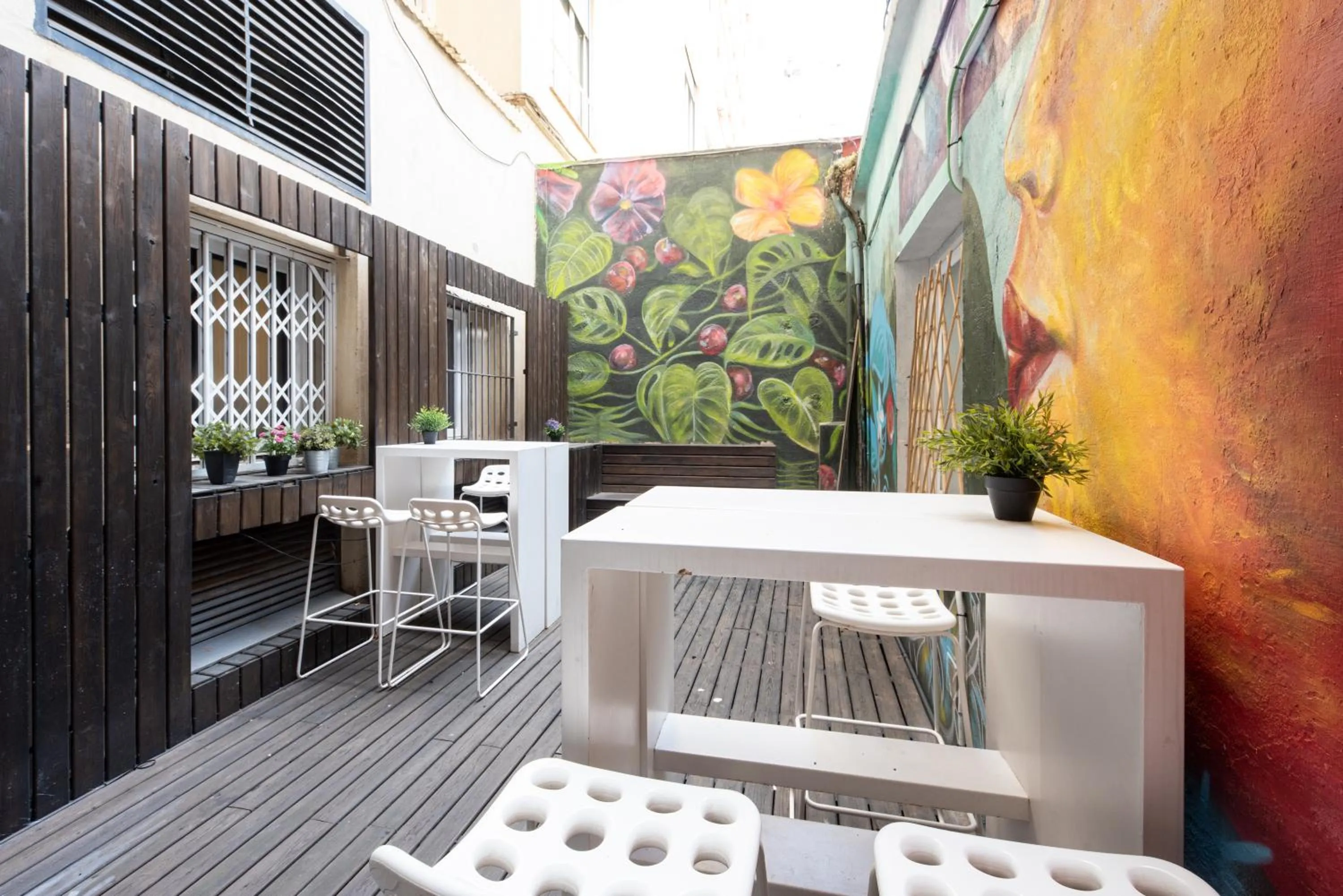 Dining area in No Limit Barcelona Central