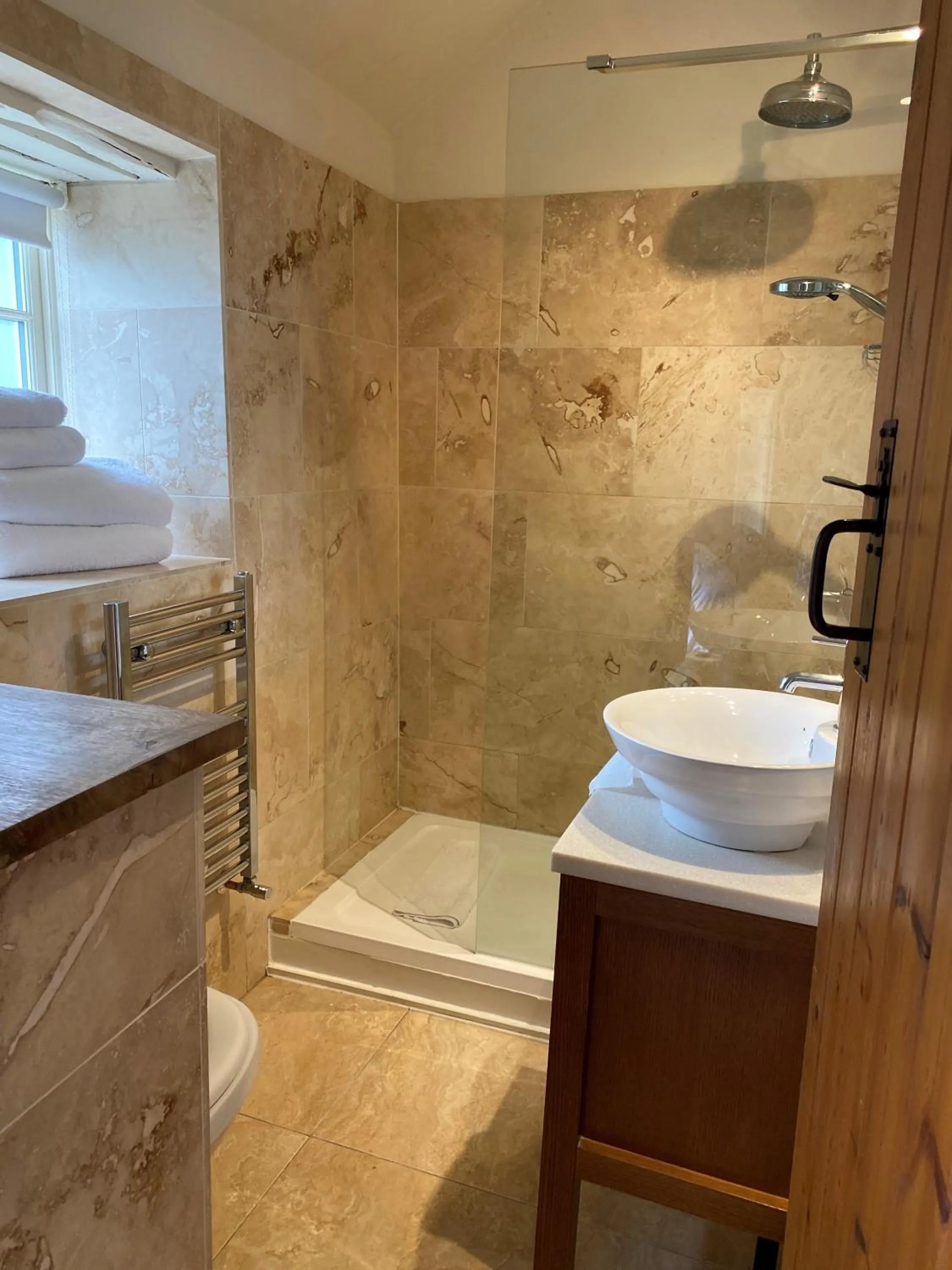 Shower in The Durham Ox