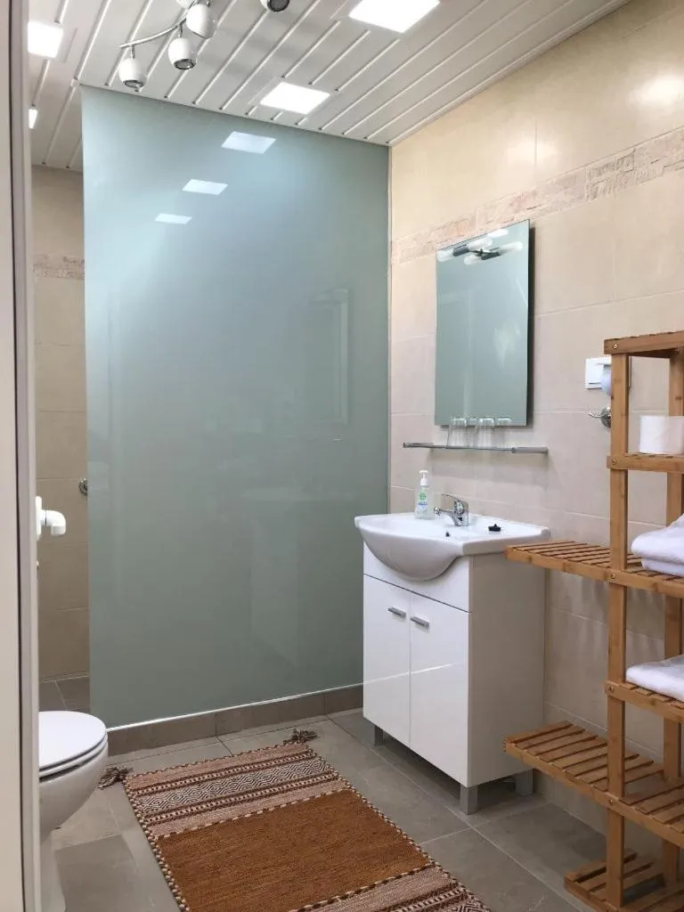 Shower in Vitorina Corte Guesthouse