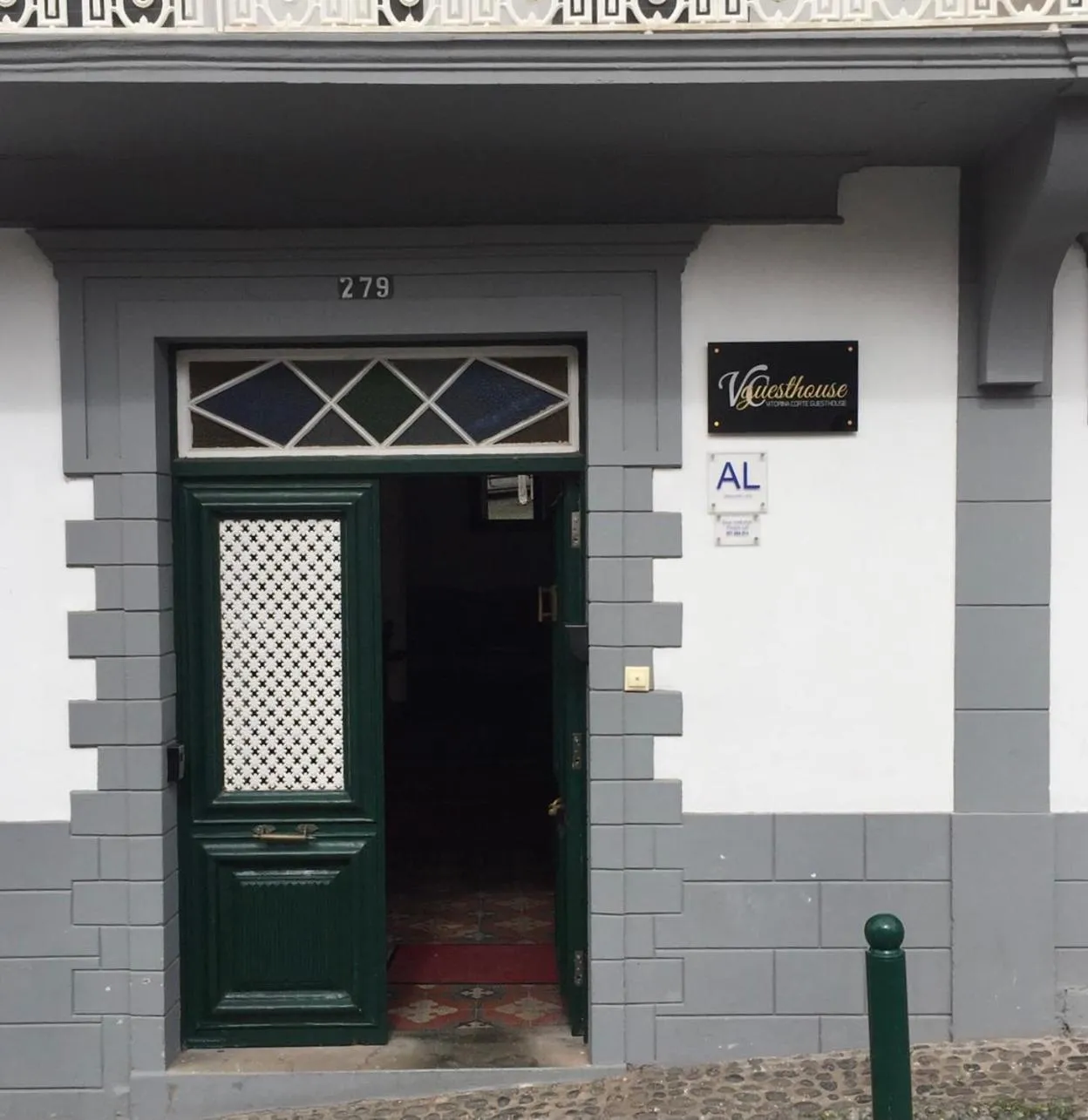 Facade/entrance in Vitorina Corte Guesthouse