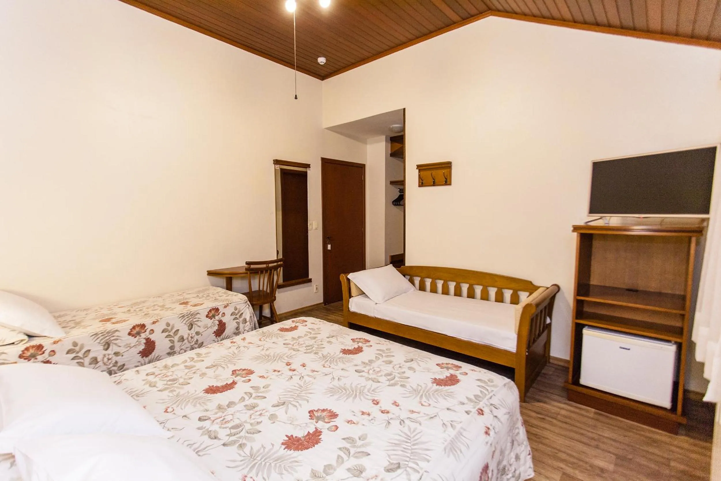 Photo of the whole room, Bed in Tri Hotel Lago Gramado