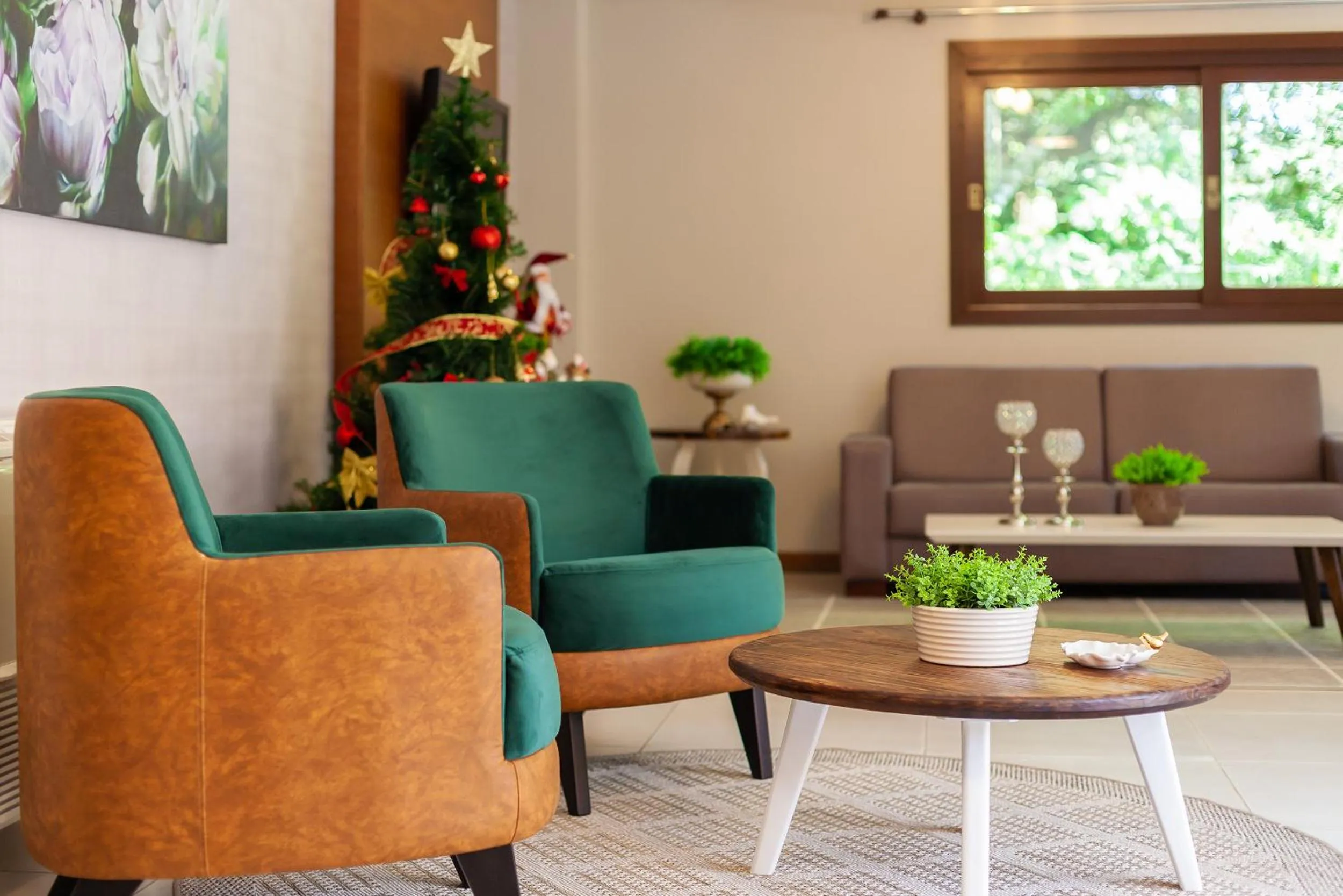 Communal lounge/ TV room in Tri Hotel Lago Gramado