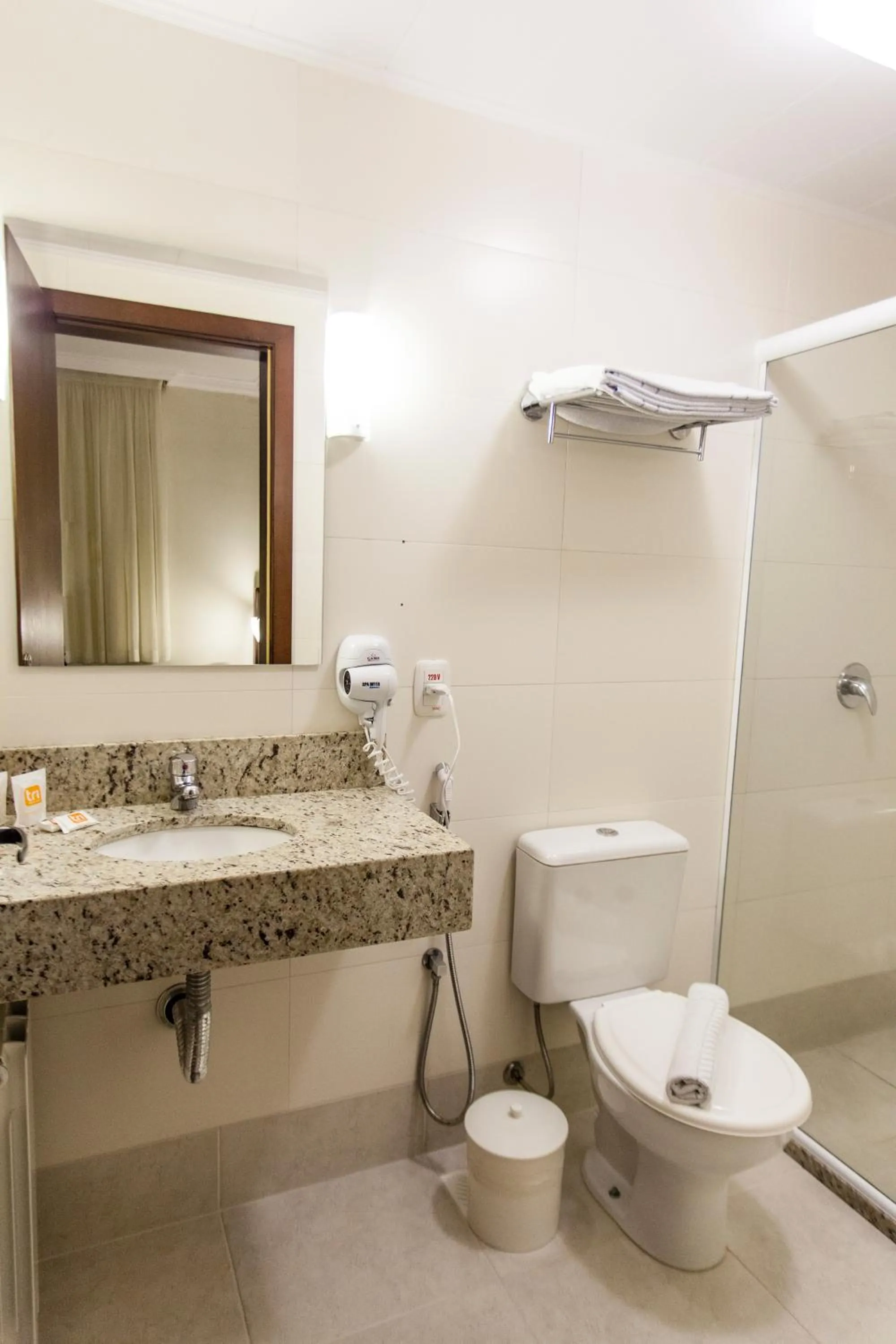 Bathroom in Tri Hotel Lago Gramado