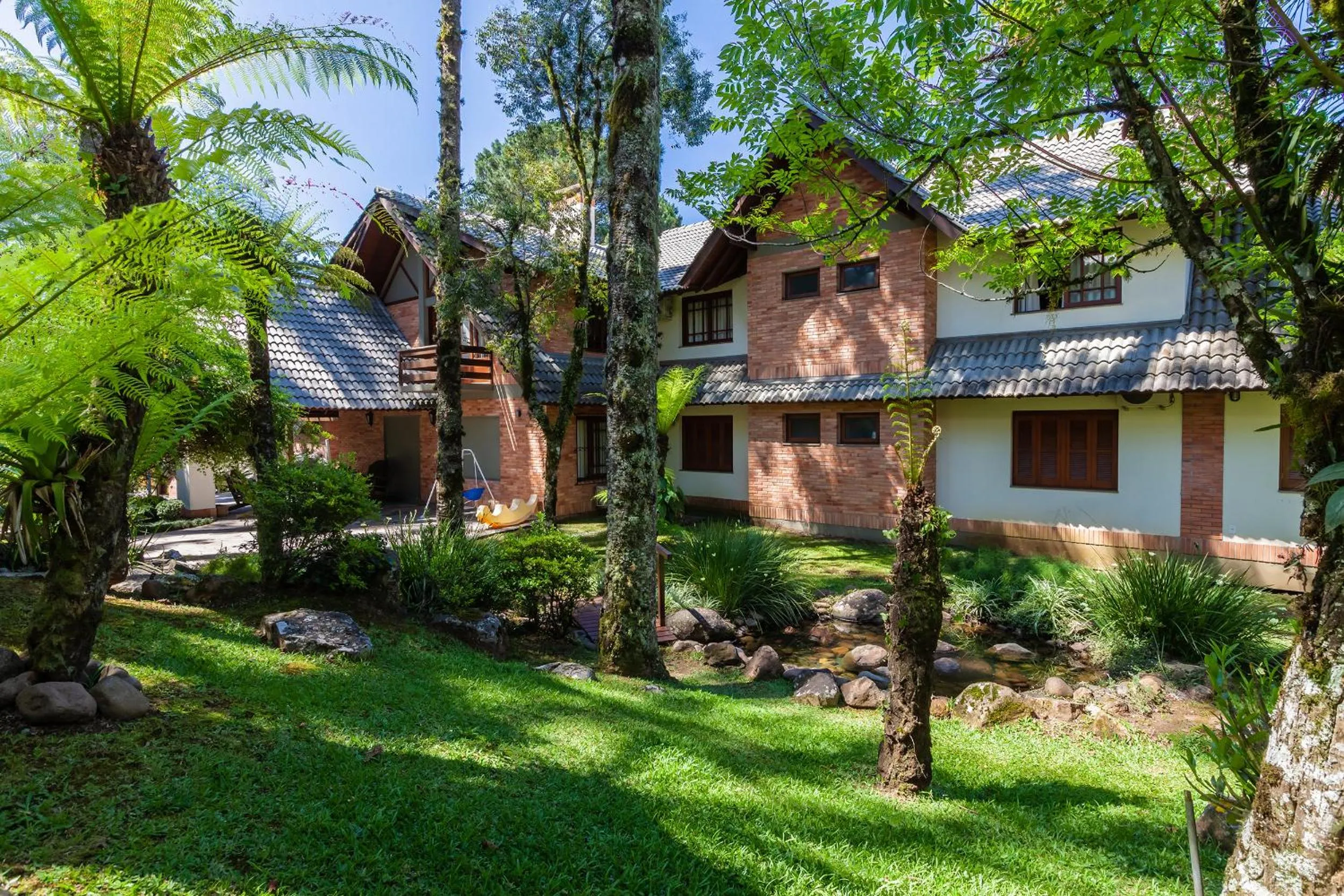 Property building in Tri Hotel Lago Gramado