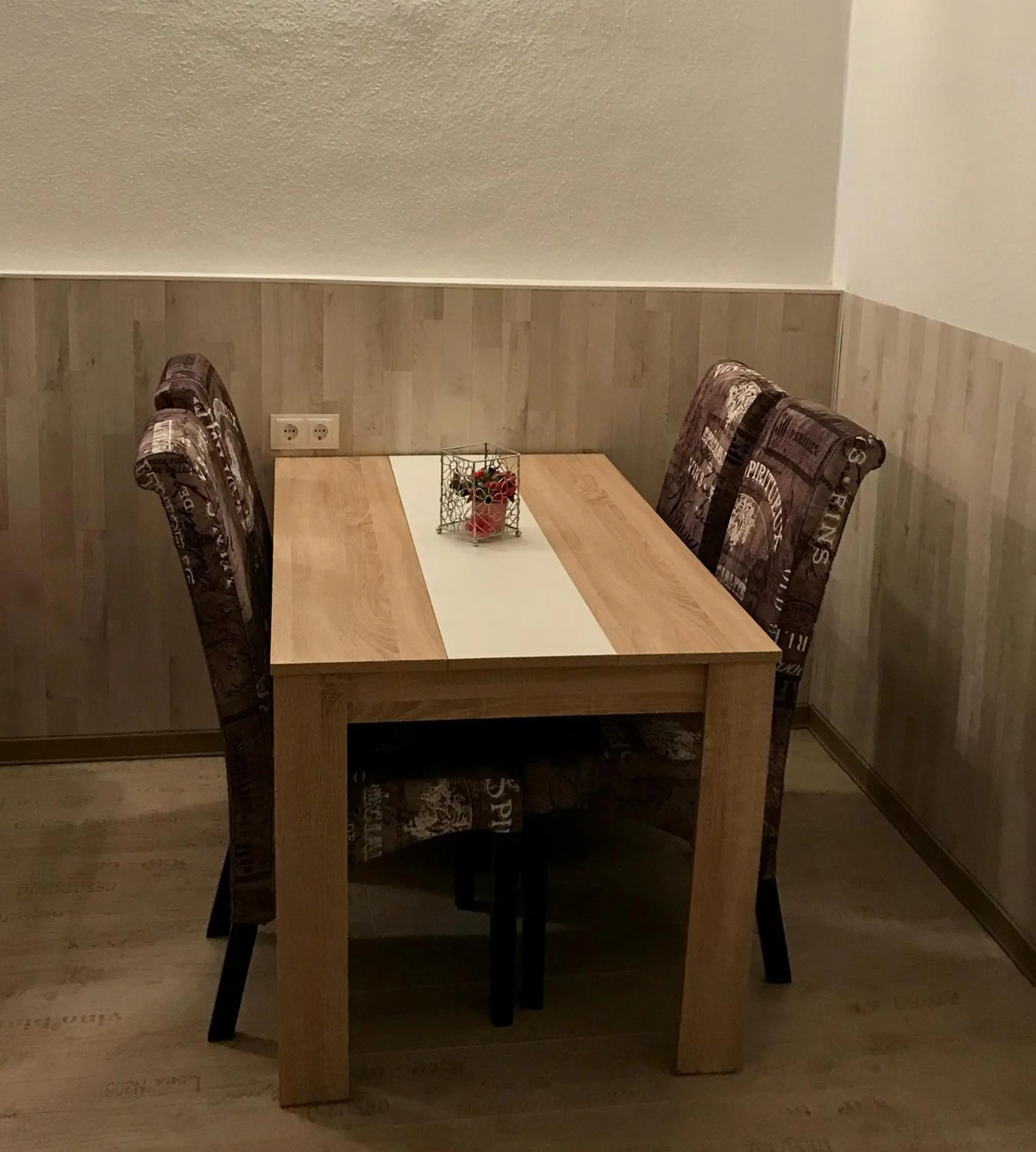 Photo of the whole room in City Central Promenade