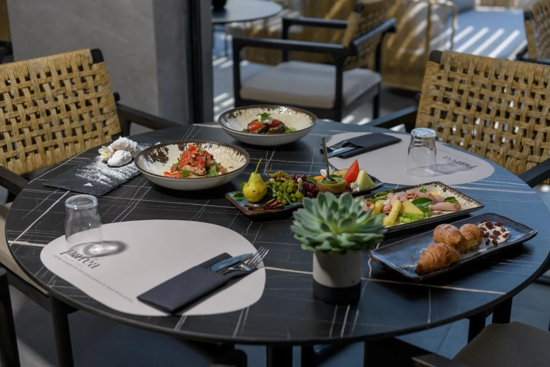 Food in Evanik Chic Hotel